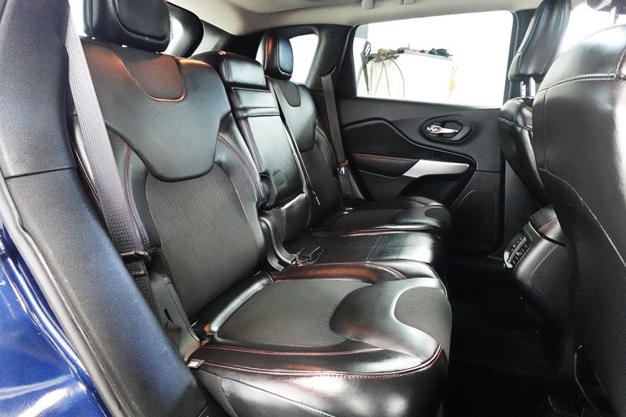 2018 Jeep Cherokee Trailhawk 4x4,DEALER MAINTAIN,NO ACCIDENT Photo