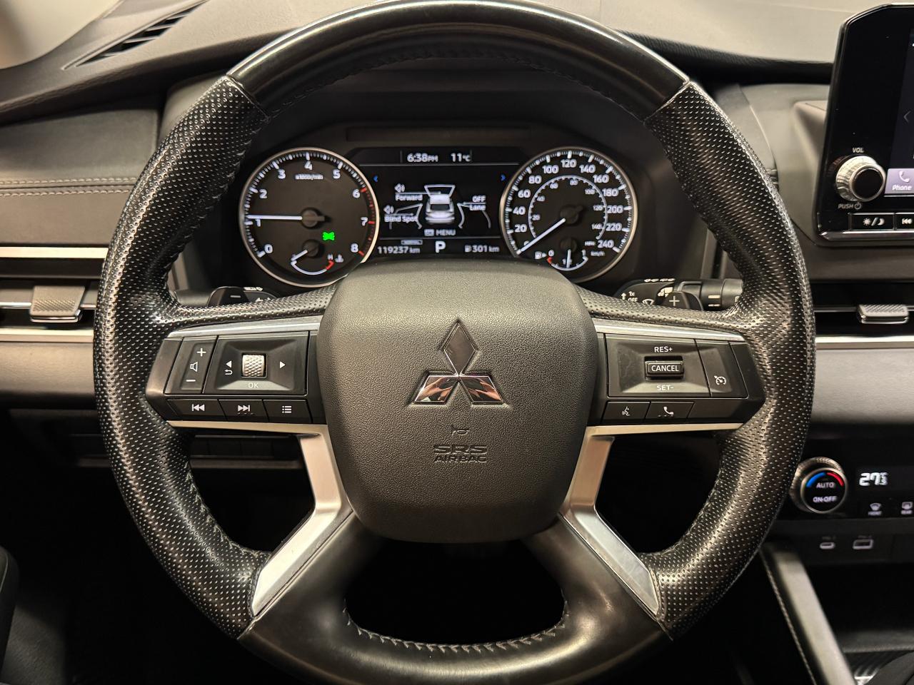 2022 Mitsubishi Outlander ES S-AWC+New Tires+Brakes+Blind Spot+CLEAN CARFAX Photo