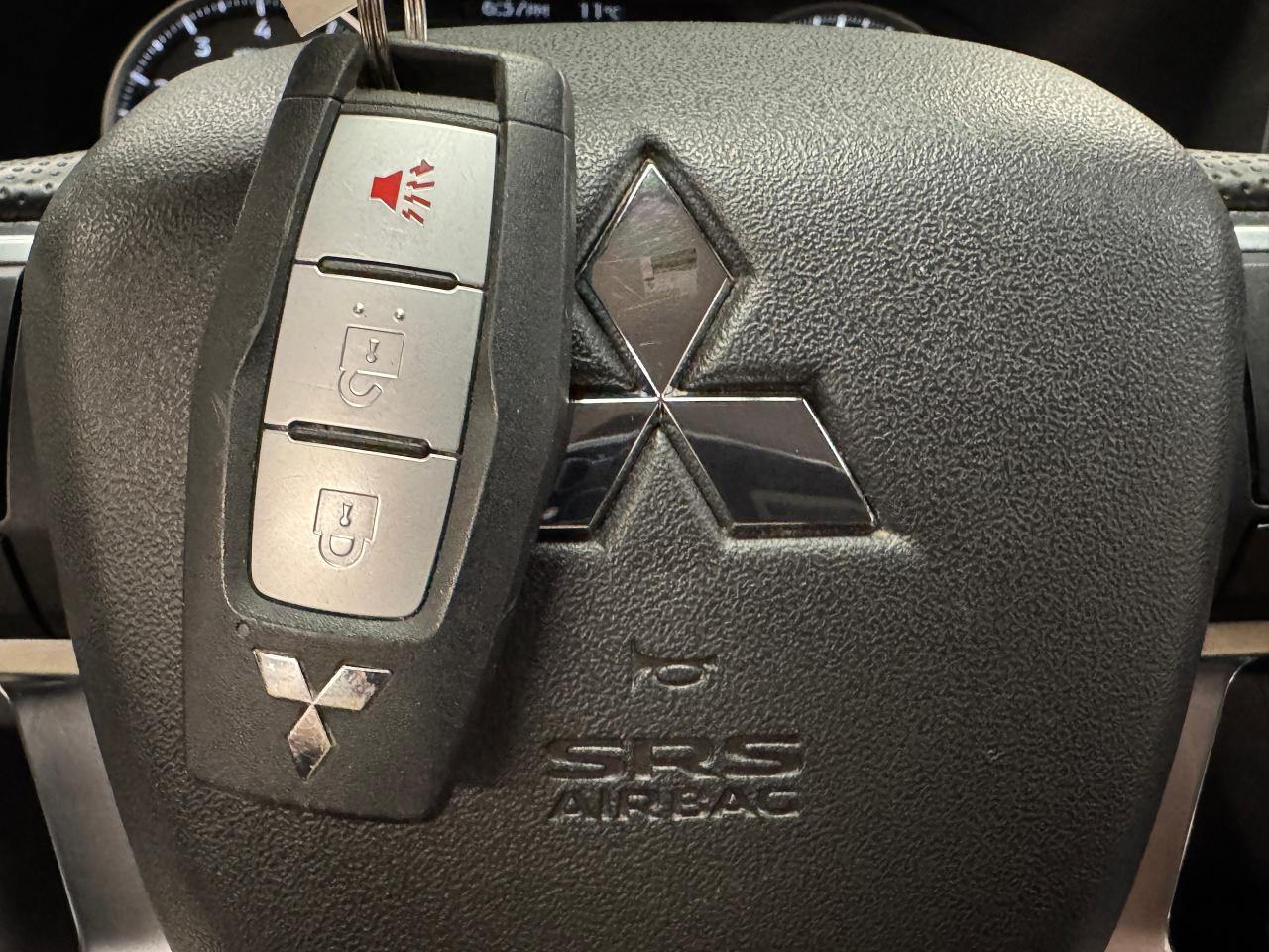 2022 Mitsubishi Outlander ES S-AWC+New Tires+Brakes+Blind Spot+CLEAN CARFAX Photo