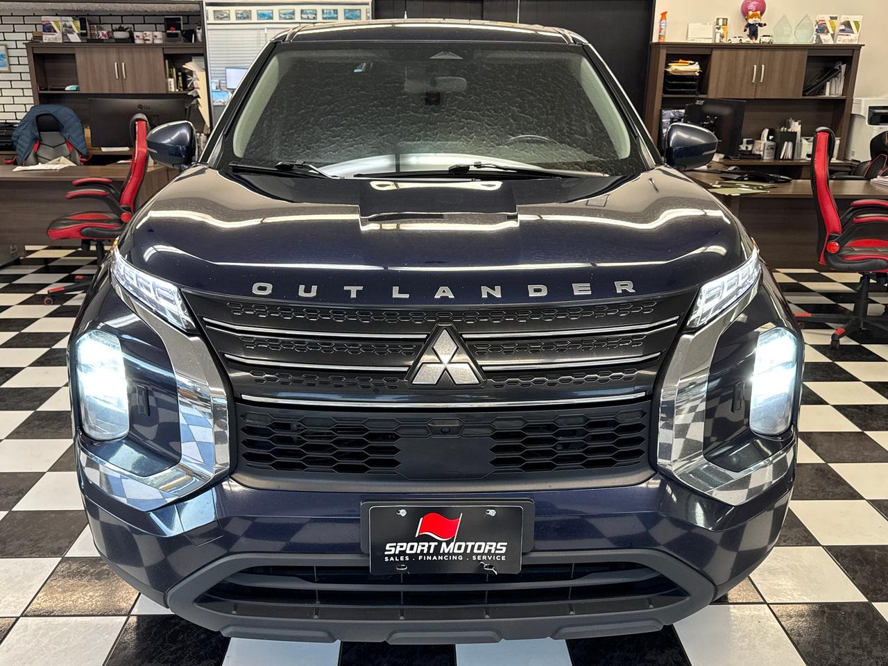 2022 Mitsubishi Outlander ES S-AWC+New Tires+Brakes+Blind Spot+CLEAN CARFAX Photo