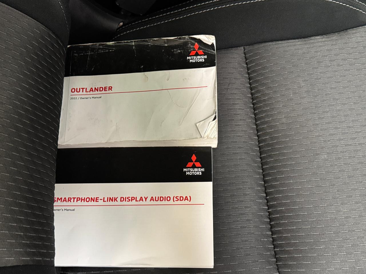 2022 Mitsubishi Outlander ES S-AWC+New Tires+Brakes+Blind Spot+CLEAN CARFAX Photo