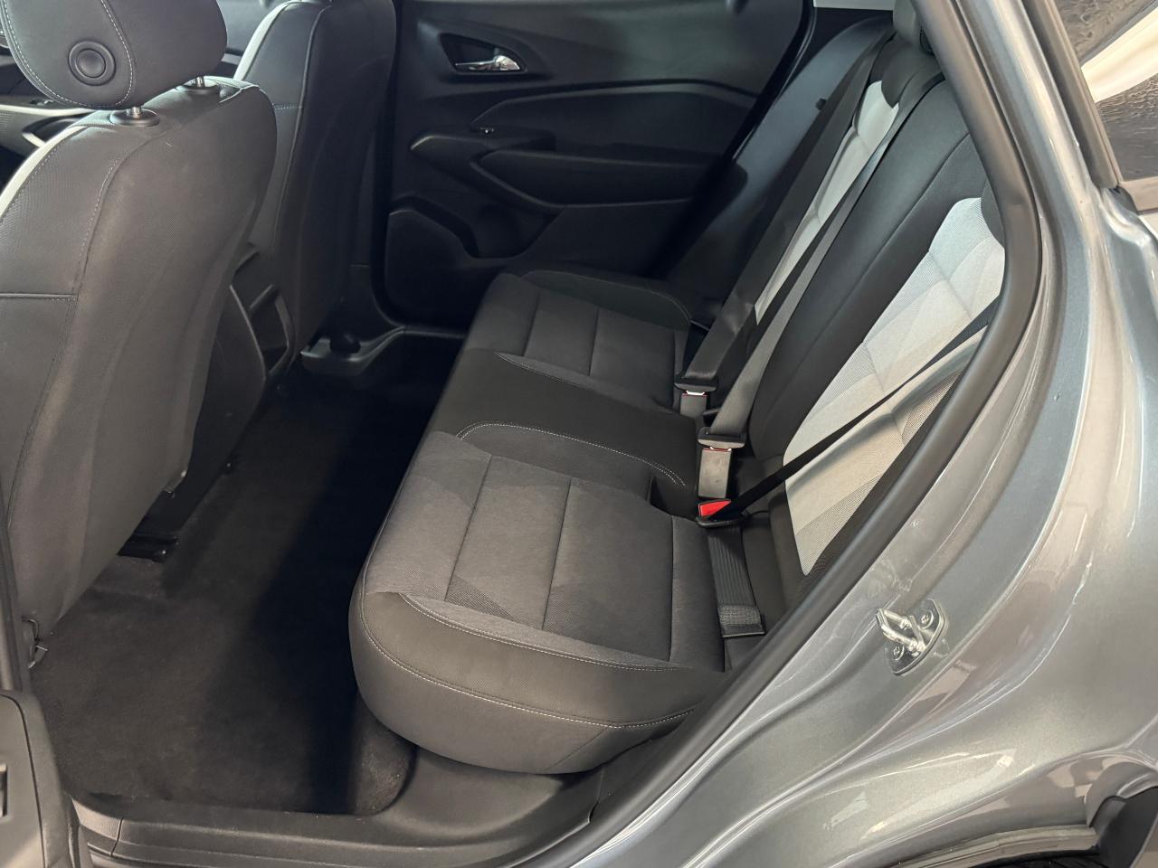 2024 Chevrolet Trax LS+Remote Start+LIKE NEW+ONE OWNER+CLEAN CARFAX Photo