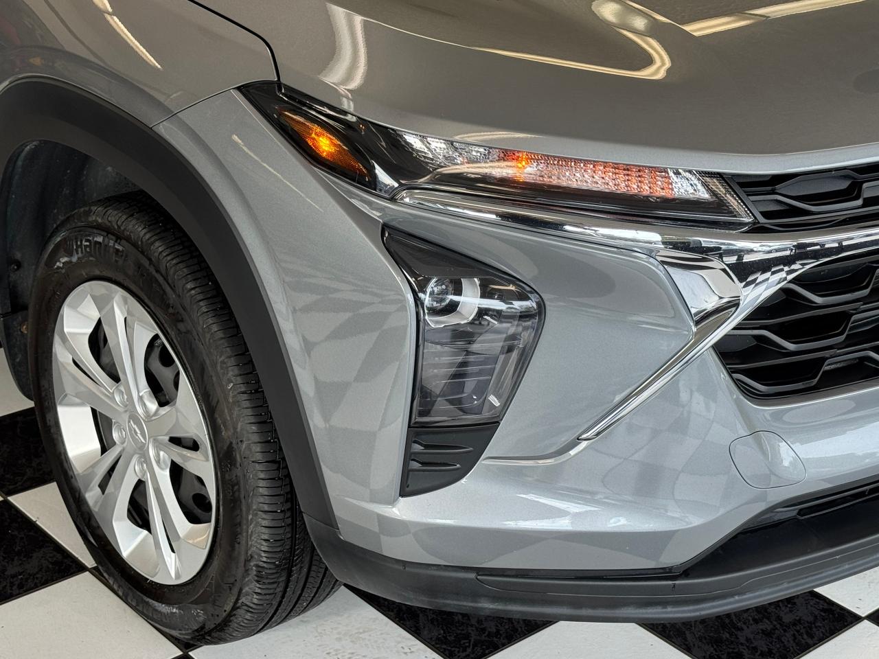 2024 Chevrolet Trax LS+Remote Start+LIKE NEW+ONE OWNER+CLEAN CARFAX Photo