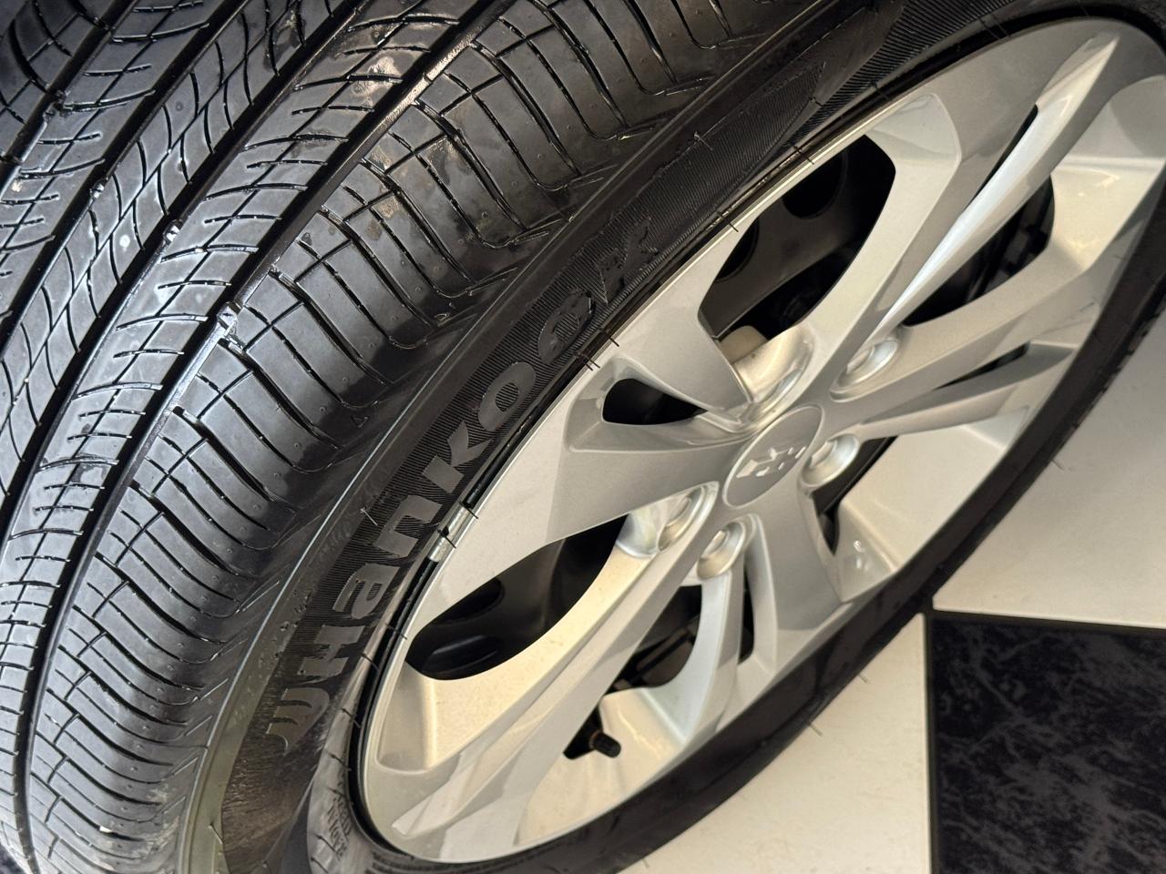 2024 Chevrolet Trax LS+Remote Start+LIKE NEW+ONE OWNER+CLEAN CARFAX Photo