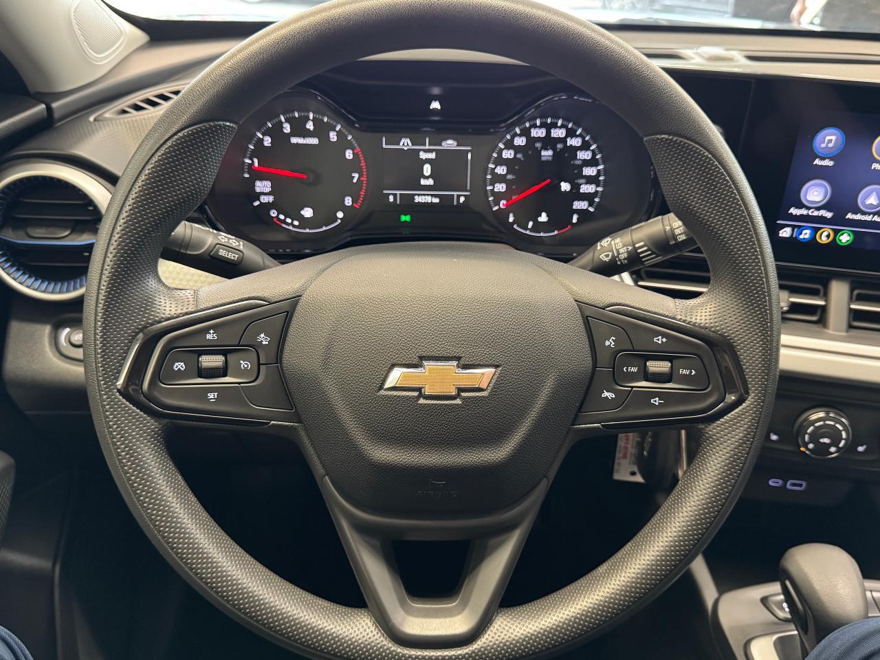 2024 Chevrolet Trax LS+Remote Start+LIKE NEW+ONE OWNER+CLEAN CARFAX Photo