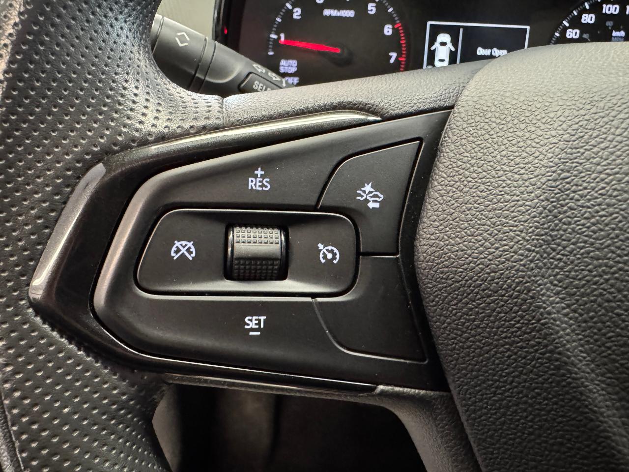 2024 Chevrolet Trax LS+Remote Start+LIKE NEW+ONE OWNER+CLEAN CARFAX Photo