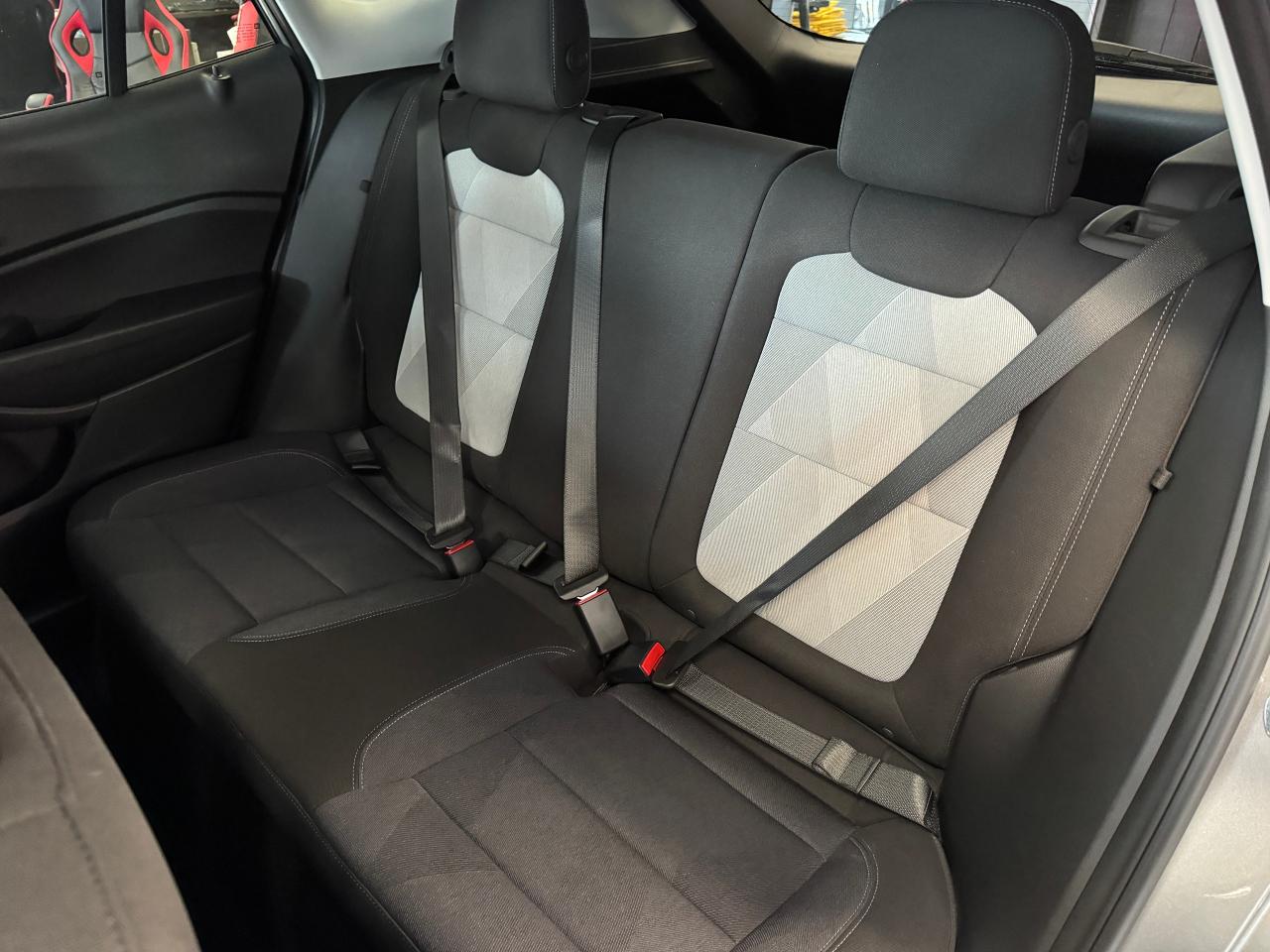 2024 Chevrolet Trax LS+Remote Start+LIKE NEW+ONE OWNER+CLEAN CARFAX Photo