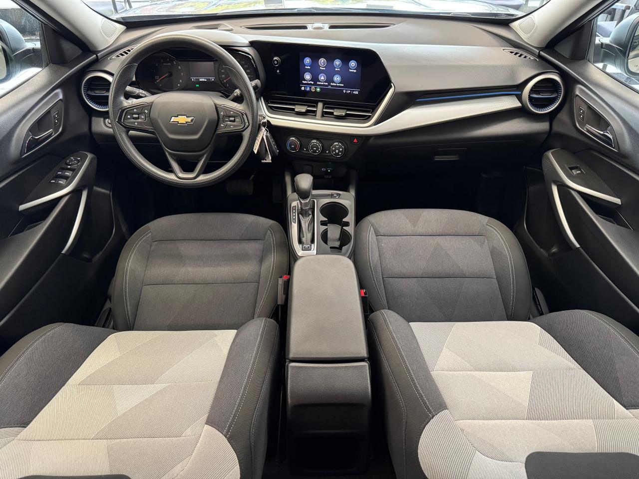 2024 Chevrolet Trax LS+Remote Start+LIKE NEW+ONE OWNER+CLEAN CARFAX Photo2