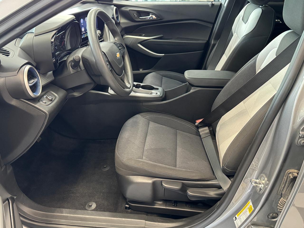 2024 Chevrolet Trax LS+Remote Start+LIKE NEW+ONE OWNER+CLEAN CARFAX Photo