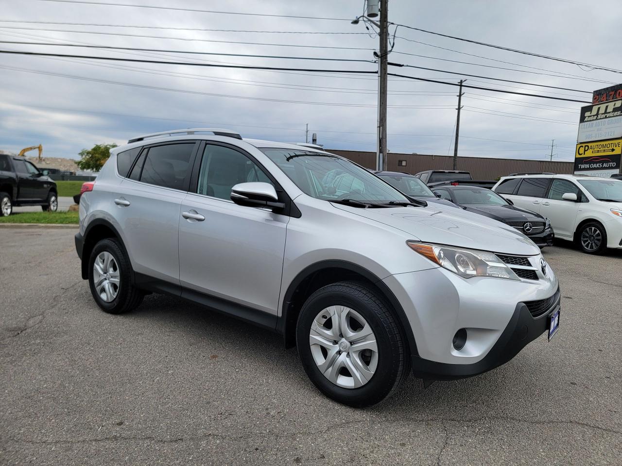 2014 Toyota RAV4 LE | SUPER CLEAN Photo2