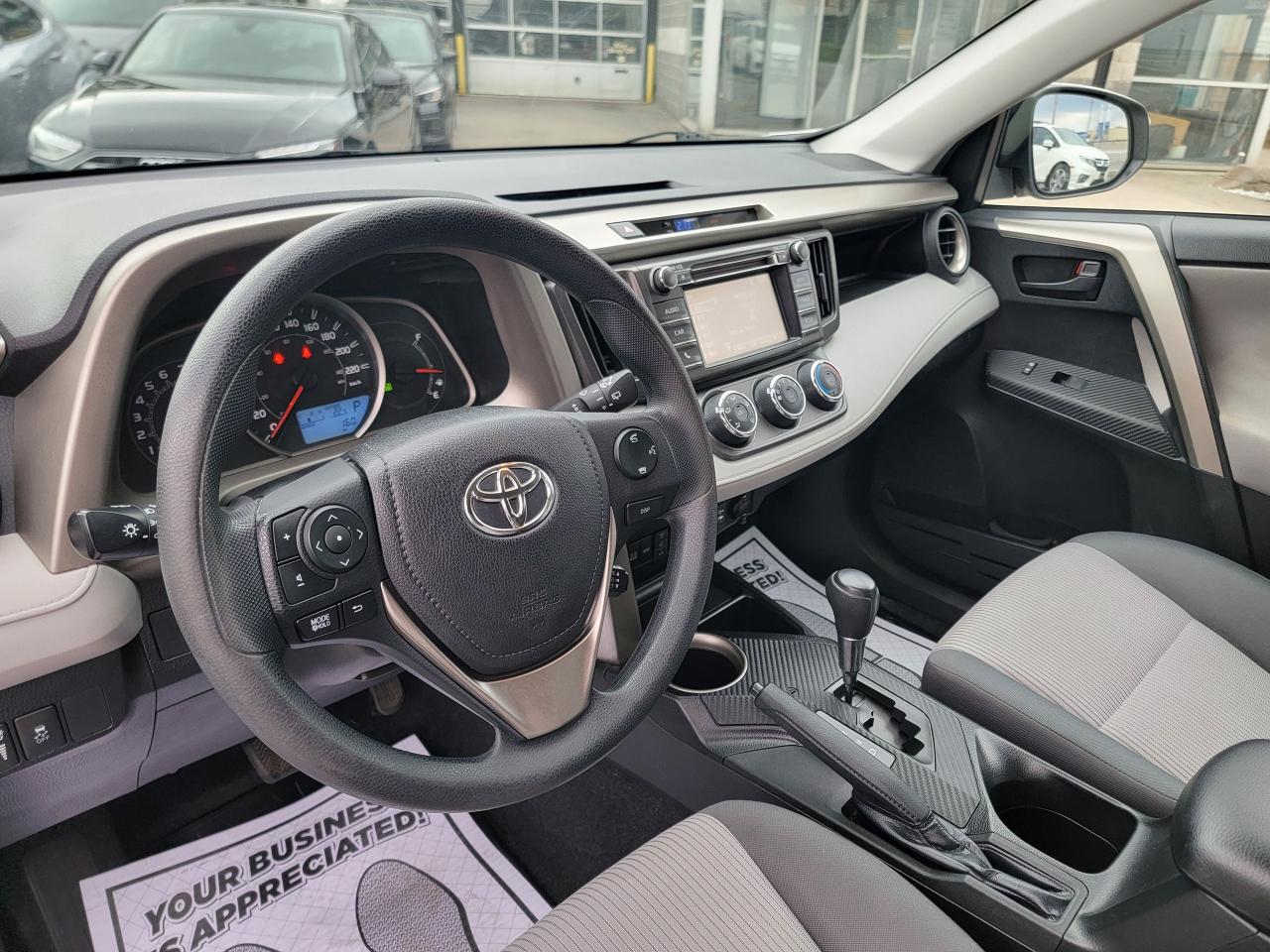 2014 Toyota RAV4 LE | SUPER CLEAN - Photo #10