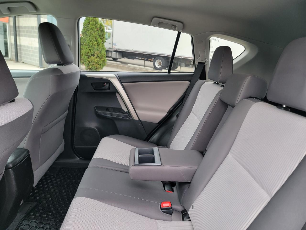 2014 Toyota RAV4 LE | SUPER CLEAN - Photo #13
