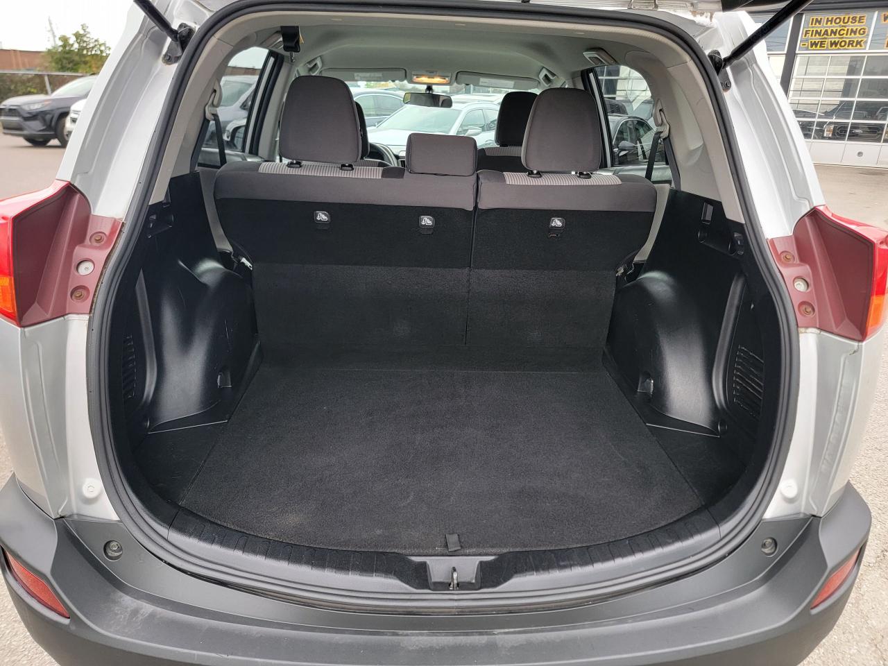 2014 Toyota RAV4 LE | SUPER CLEAN - Photo #14