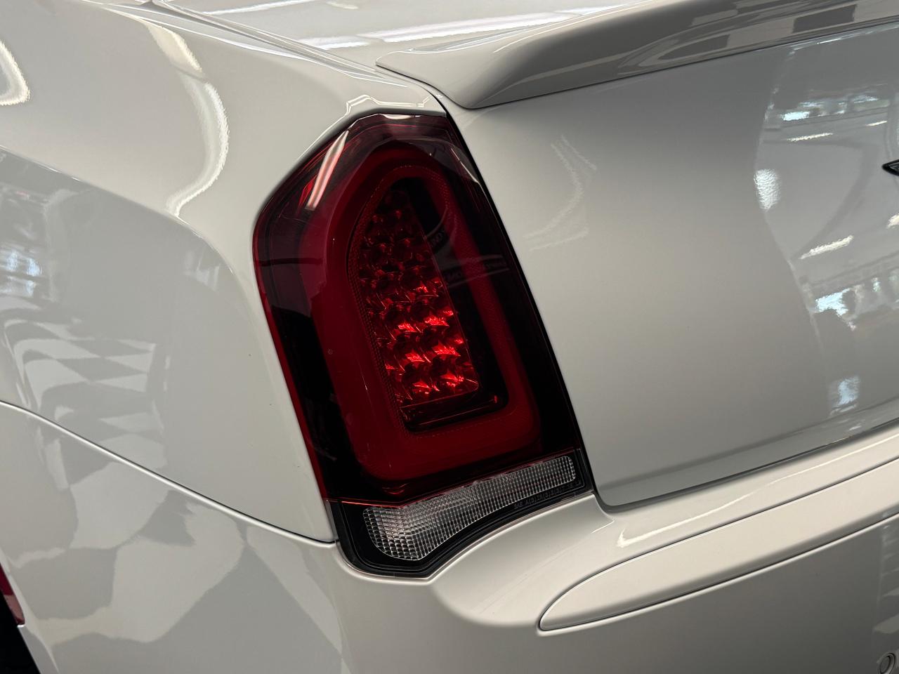 2023 Chrysler 300 300S RWD+Adaptive Cruise+Roof+LIKE NEW Photo