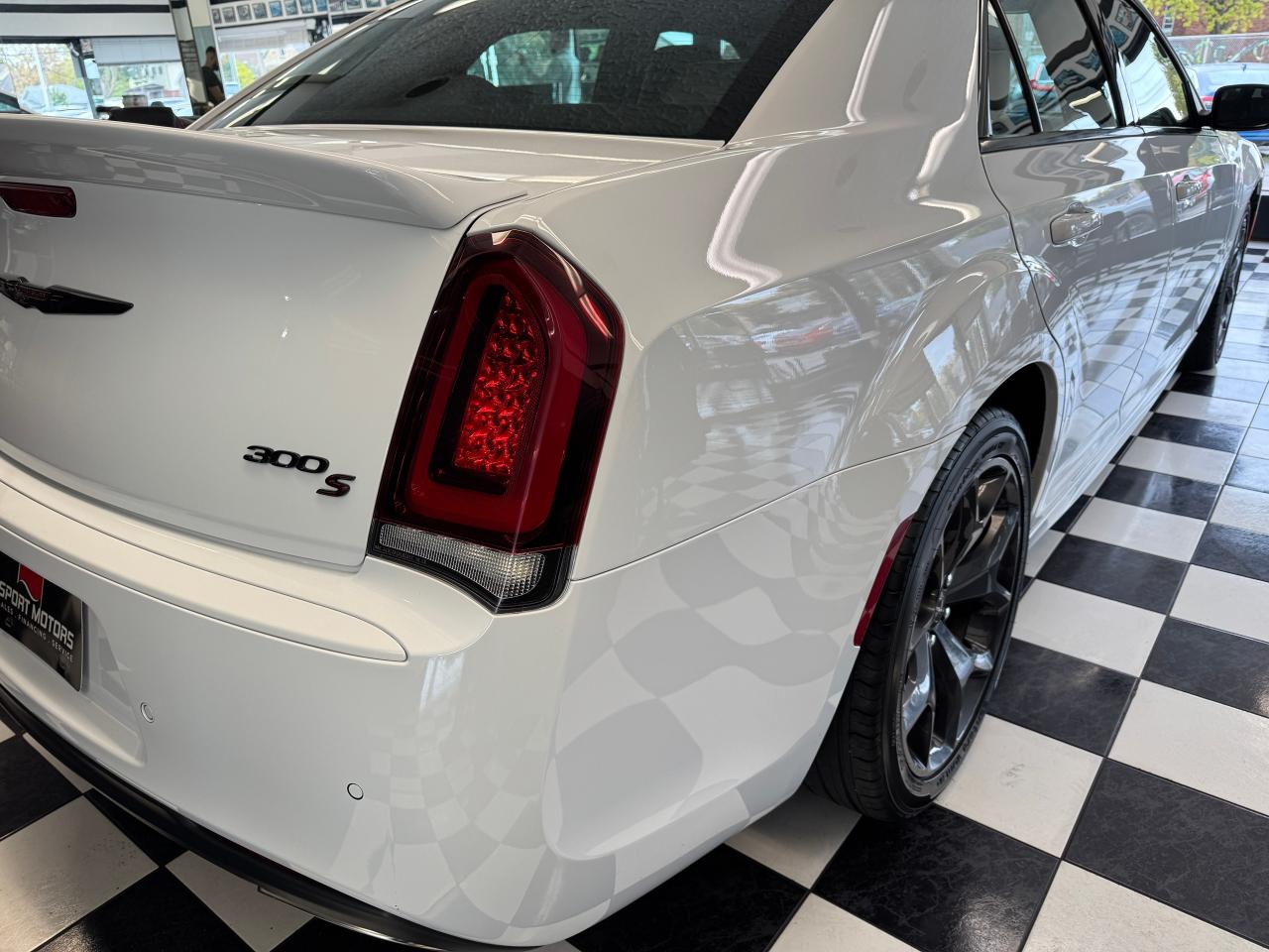 2023 Chrysler 300 300S RWD+Adaptive Cruise+Roof+LIKE NEW Photo40