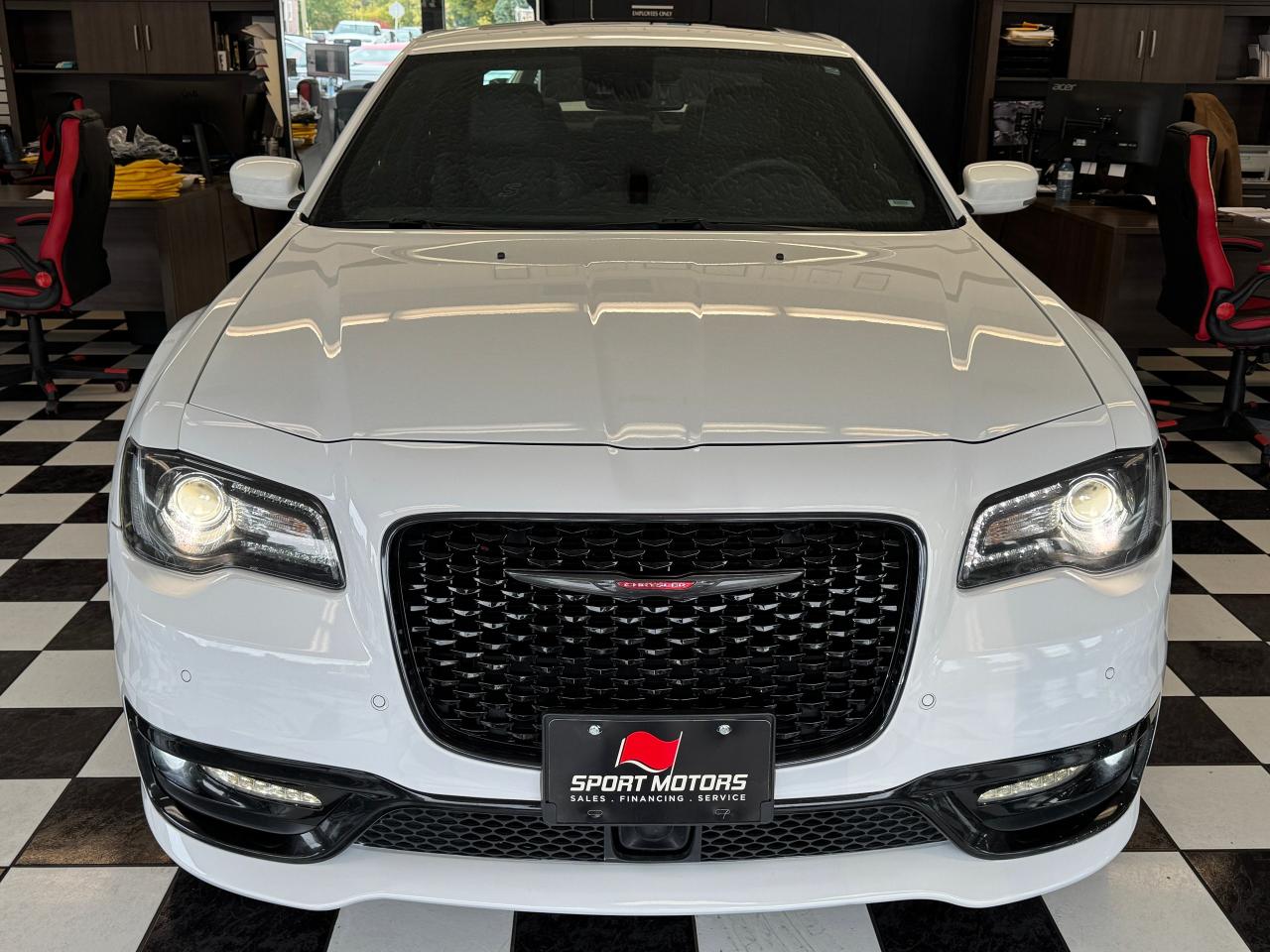 2023 Chrysler 300 300S RWD+Adaptive Cruise+Roof+LIKE NEW Photo12