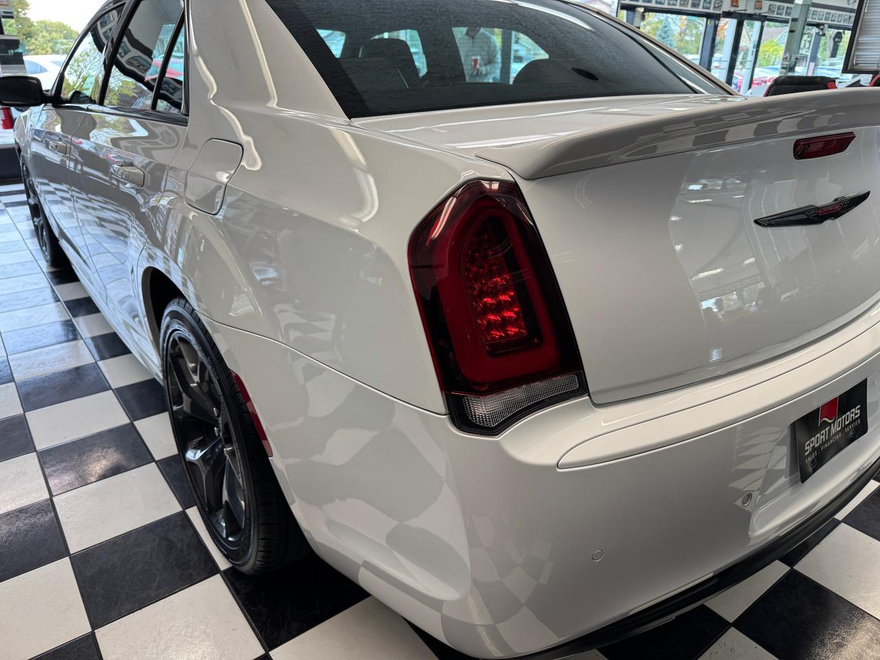 2023 Chrysler 300 300S RWD+Adaptive Cruise+Roof+LIKE NEW Photo102