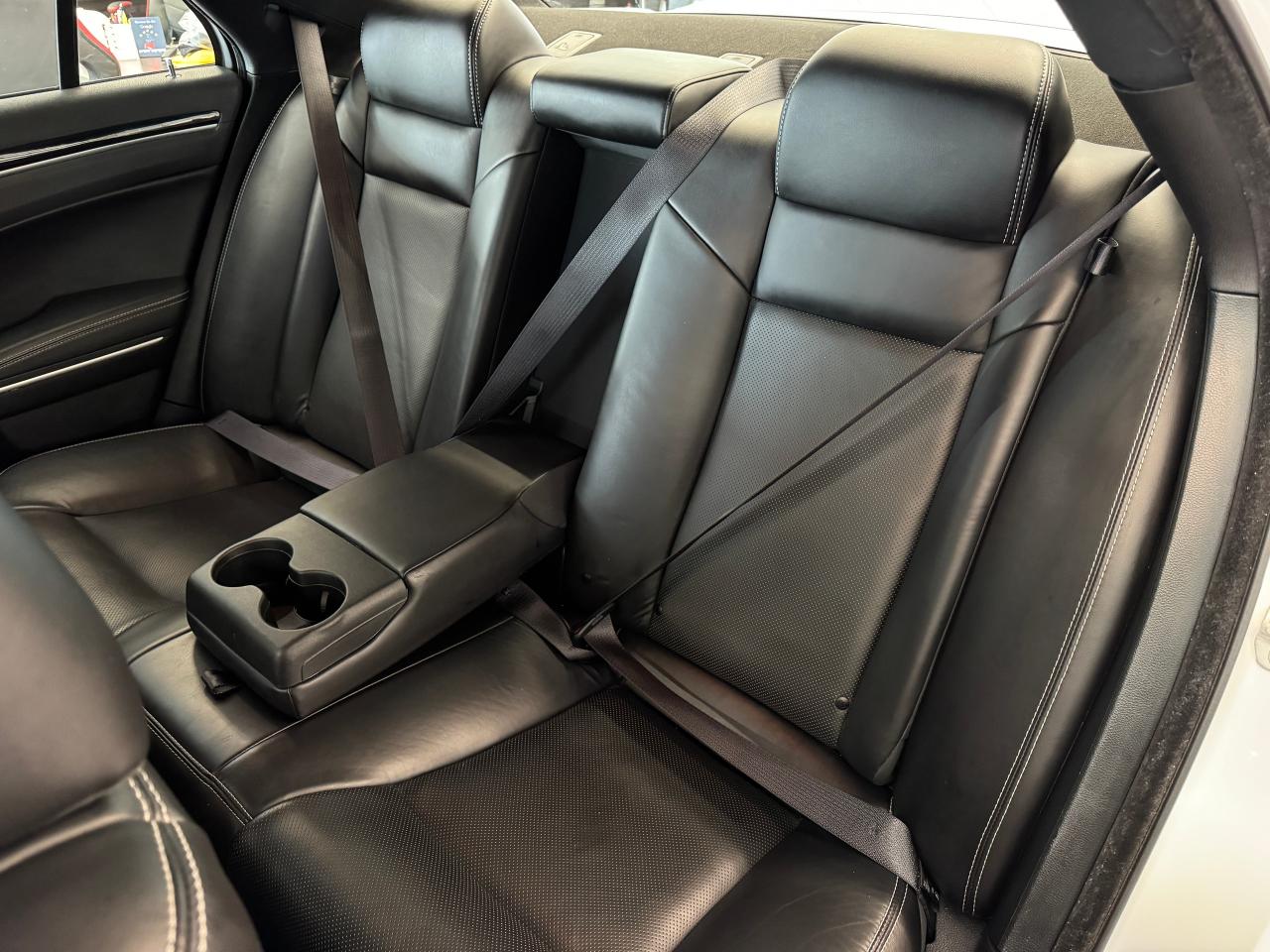 2023 Chrysler 300 300S RWD+Adaptive Cruise+Roof+LIKE NEW Photo27