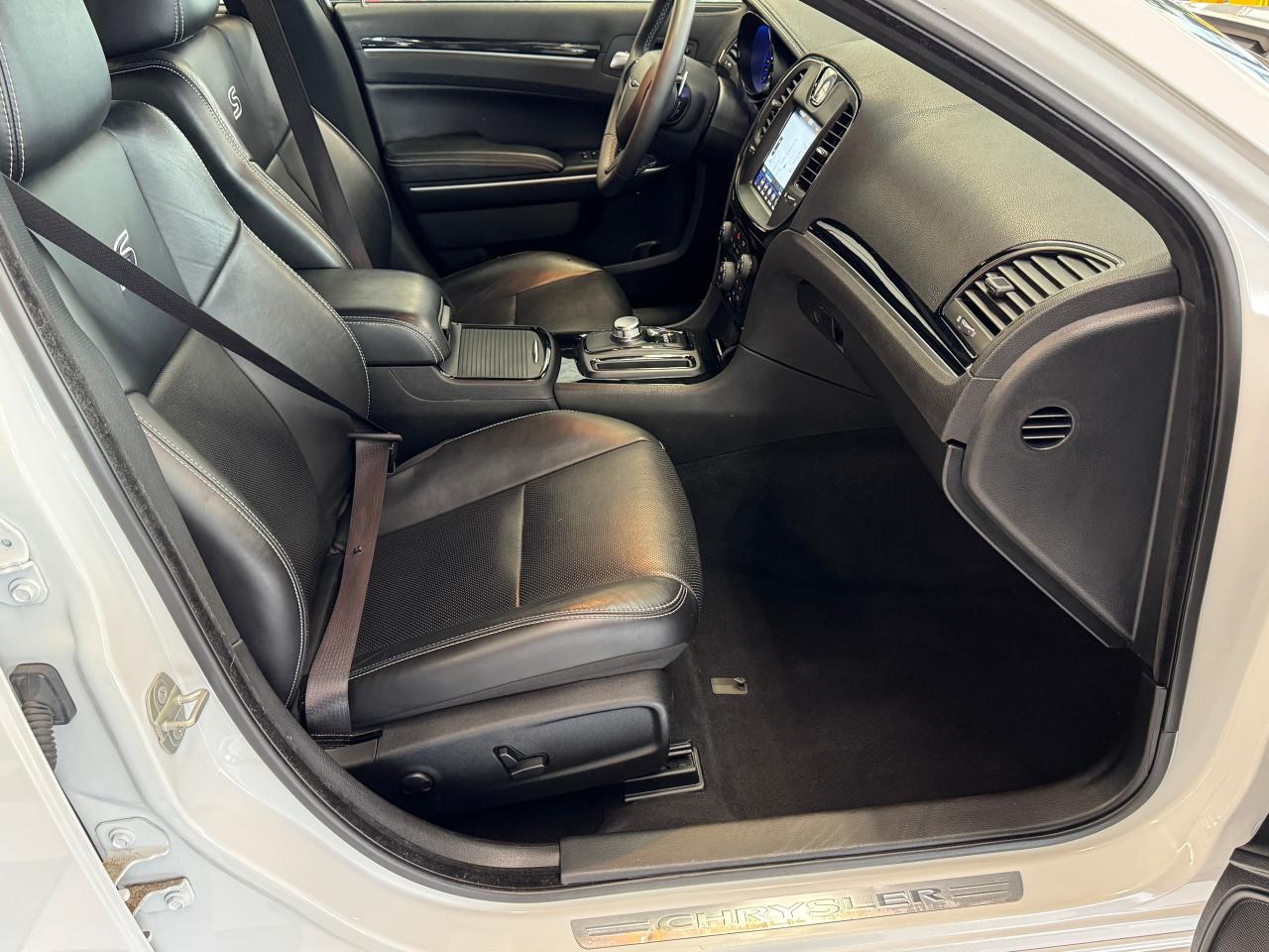 2023 Chrysler 300 300S RWD+Adaptive Cruise+Roof+LIKE NEW Photo87