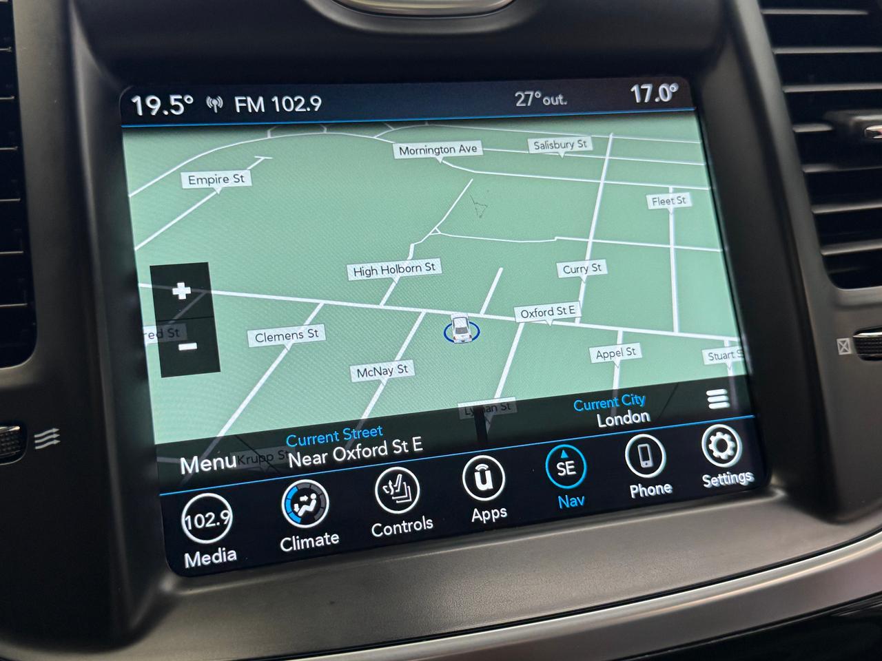 2023 Chrysler 300 300 Touring L AWD+ONE OWNER+CLEAN CARFAX Photo