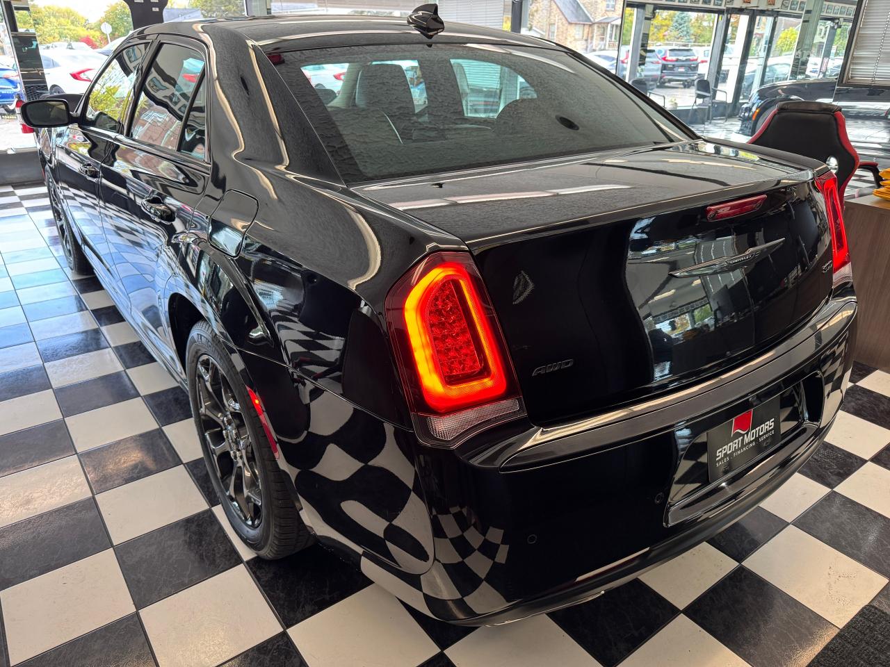 2023 Chrysler 300 300 Touring L AWD+ONE OWNER+CLEAN CARFAX Photo