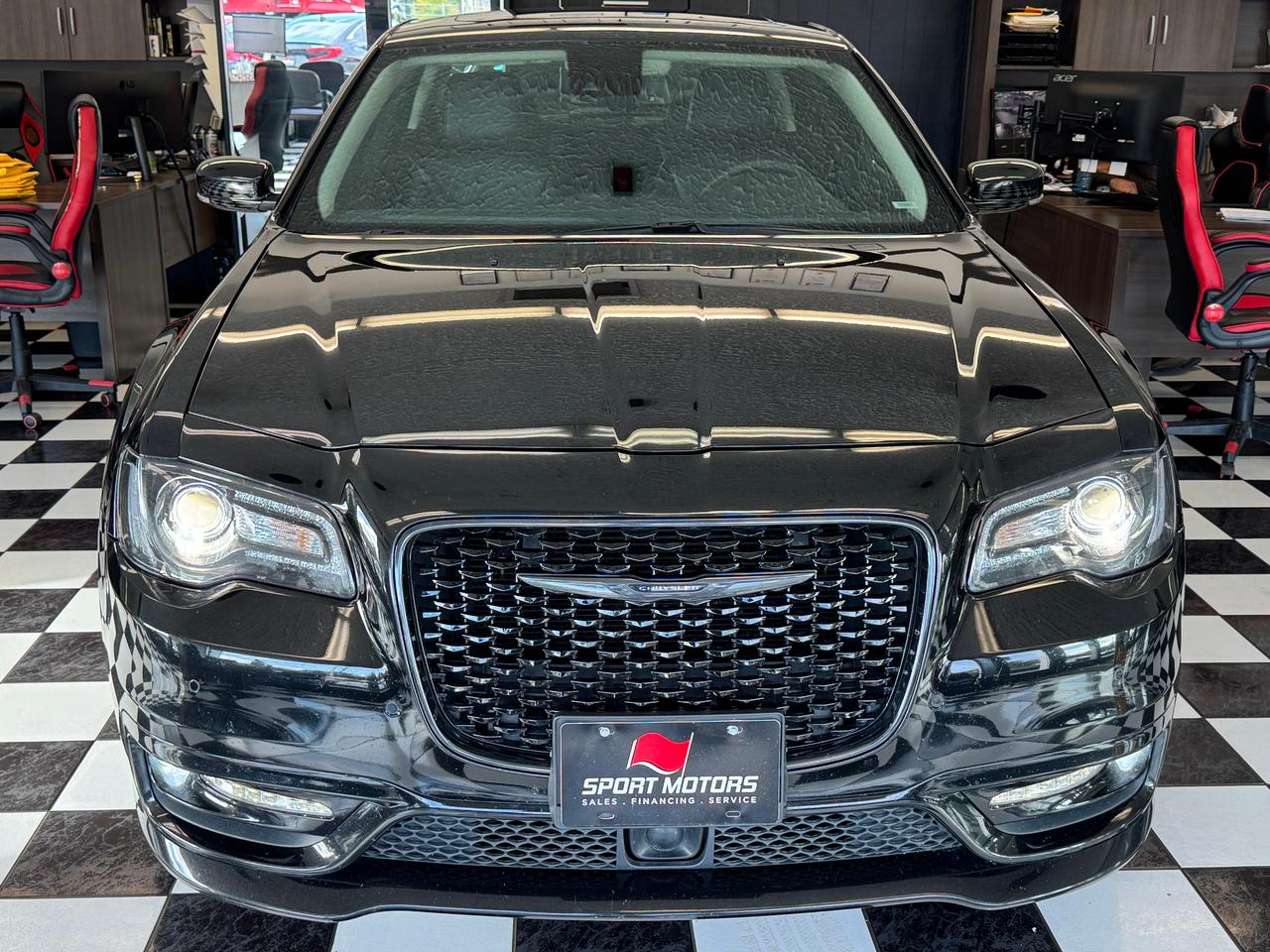 2023 Chrysler 300 300 Touring L AWD+ONE OWNER+CLEAN CARFAX Photo