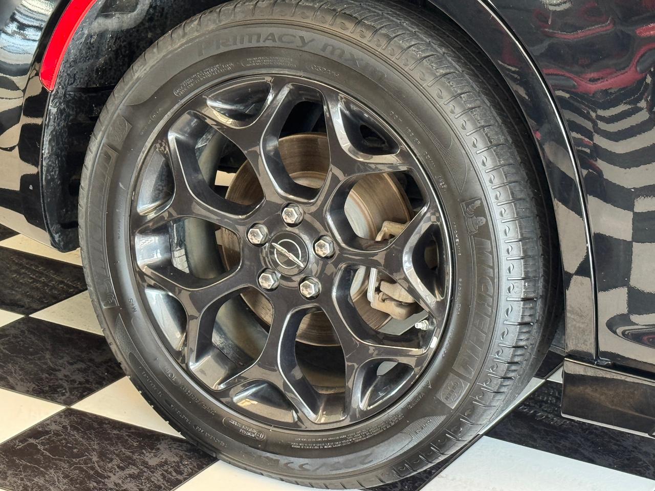 2023 Chrysler 300 300 Touring L AWD+ONE OWNER+CLEAN CARFAX Photo