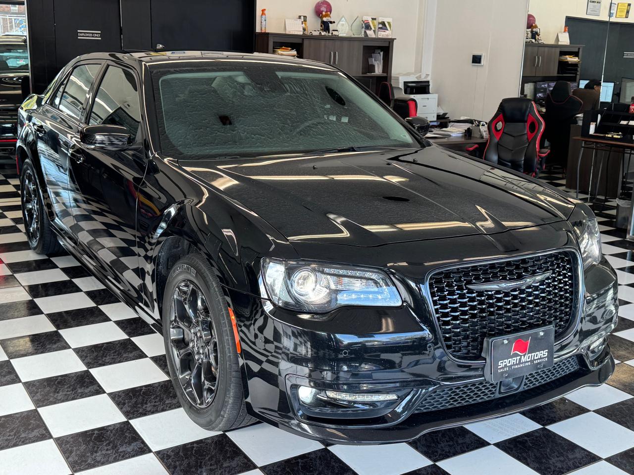 2023 Chrysler 300 300 Touring L AWD+ONE OWNER+CLEAN CARFAX Photo10