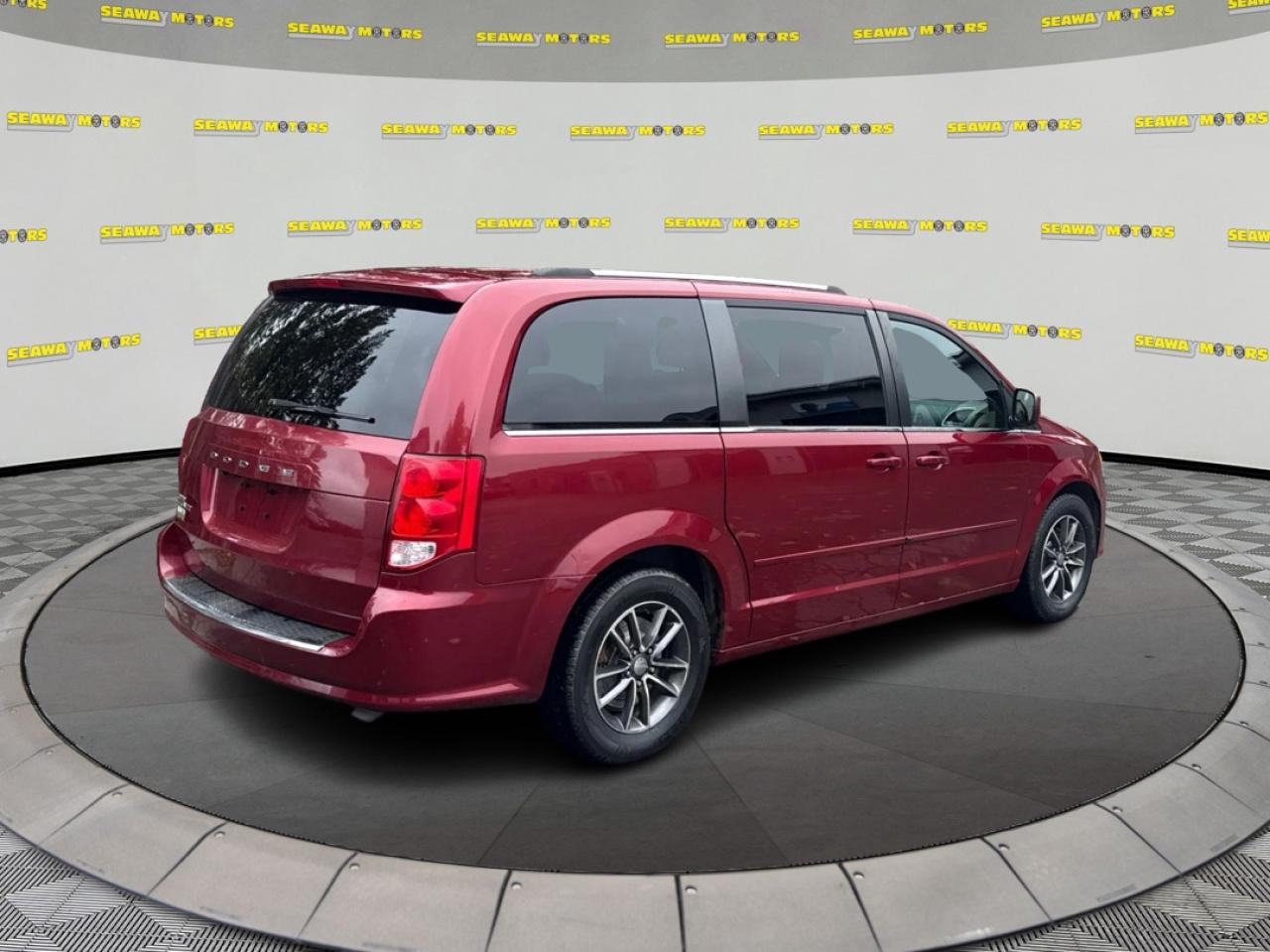 2016 Dodge Grand Caravan SE - Photo #3