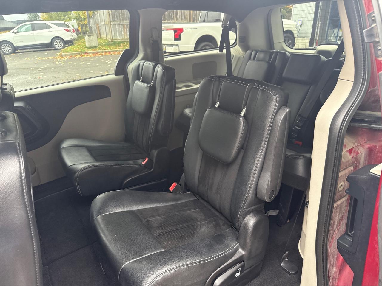 2016 Dodge Grand Caravan SE - Photo #10