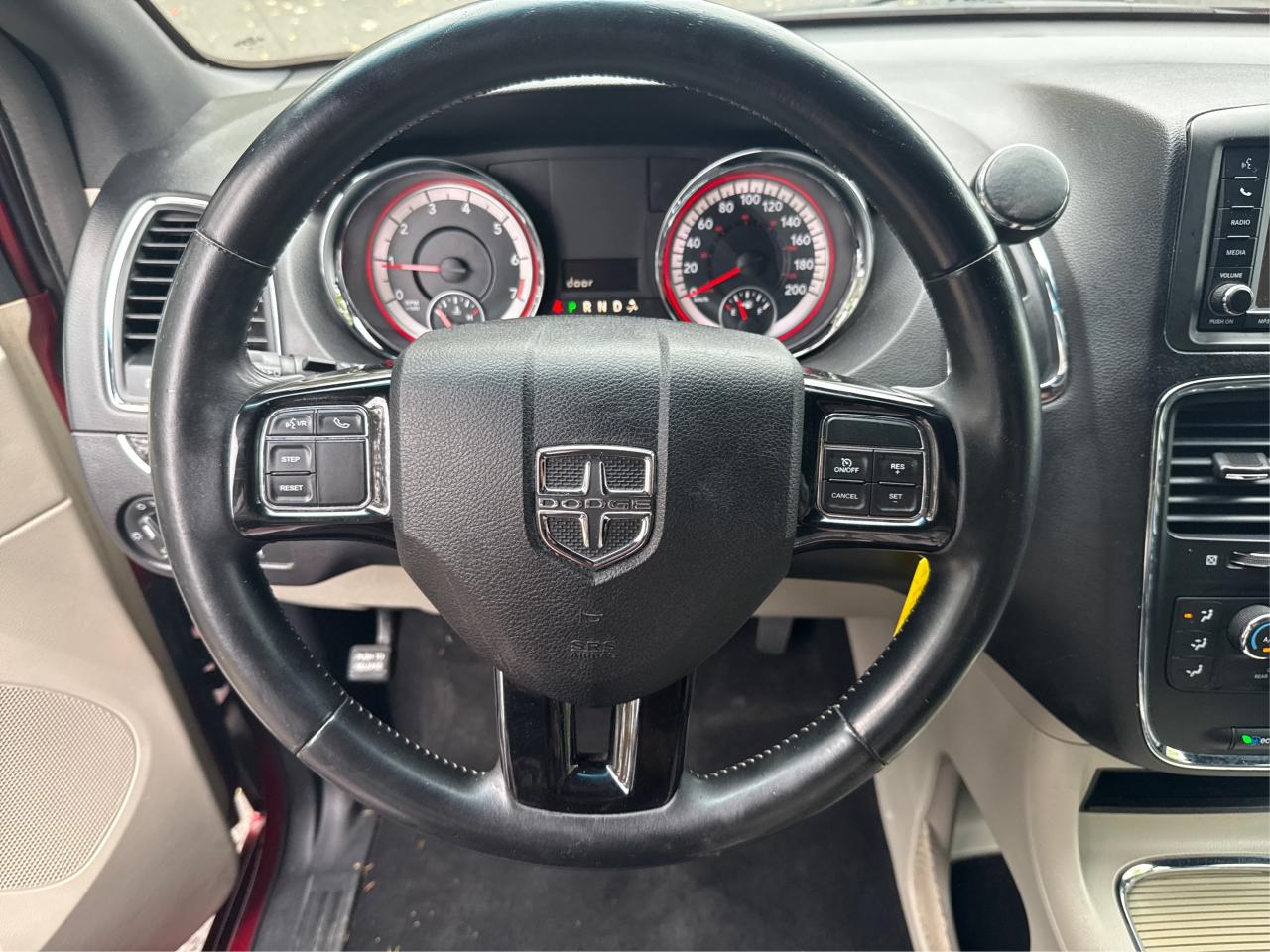 2016 Dodge Grand Caravan SE - Photo #14