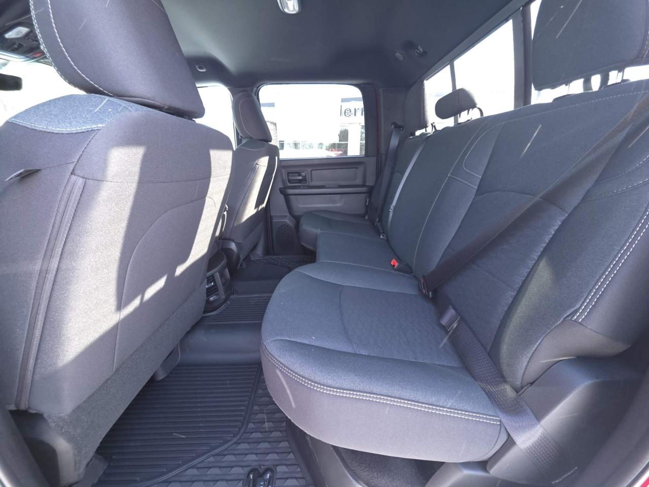 2026 RAM 2500 Tradesman 2026 RAM 2500 BLACK EXPRESS CREW CAB 4X4 Photo