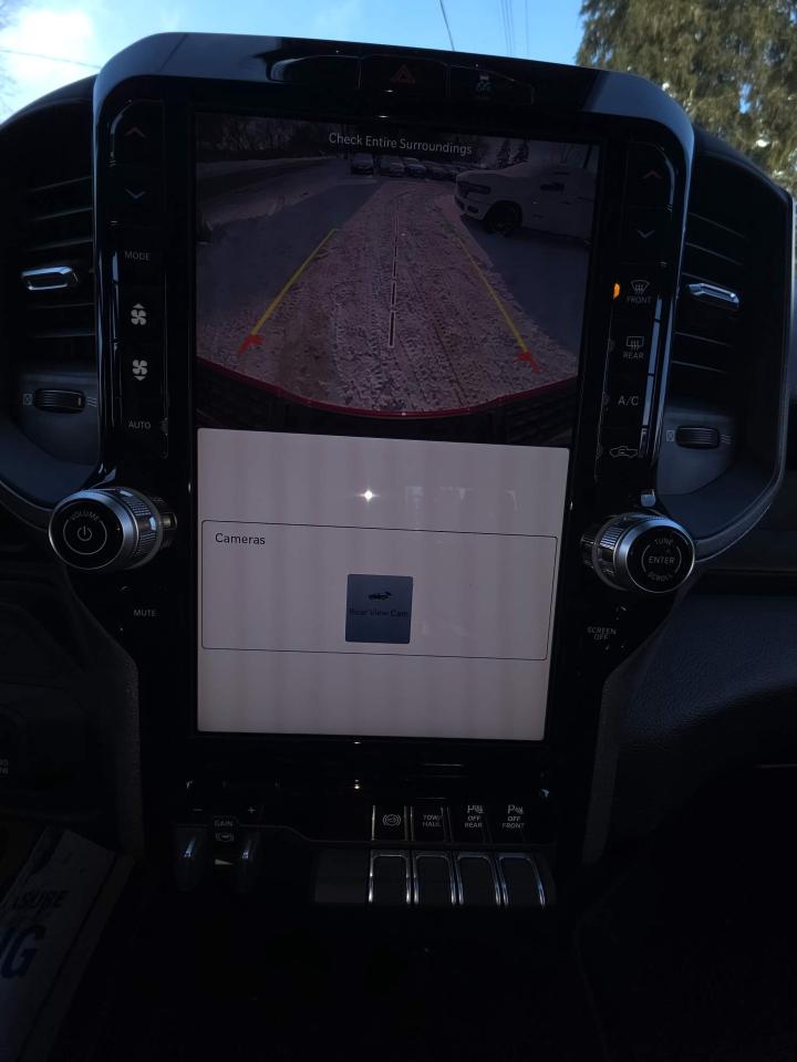 2026 RAM 2500 Tradesman 2026 RAM 2500 BLACK EXPRESS CREW CAB 4X4 Photo