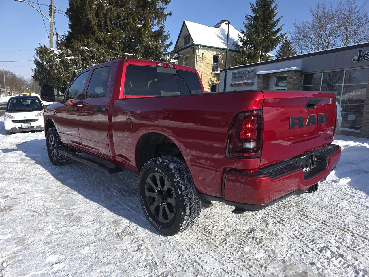 2026 RAM 2500 Tradesman 2026 RAM 2500 BLACK EXPRESS CREW CAB 4X4, 0% FINANCING UP TO 60 MONTHS! Photo