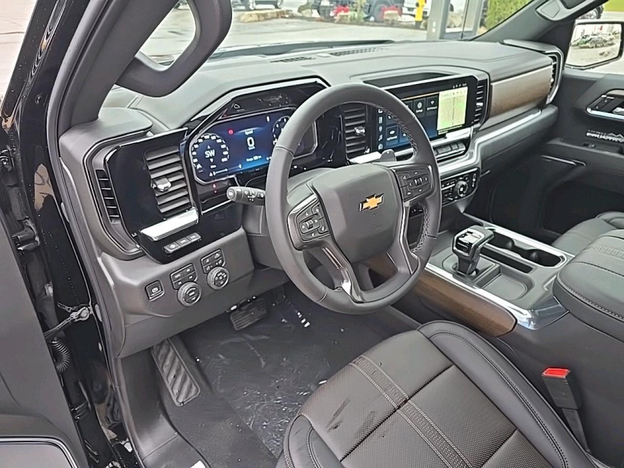 2026 Chevrolet Silverado 1500 High Country Photo3