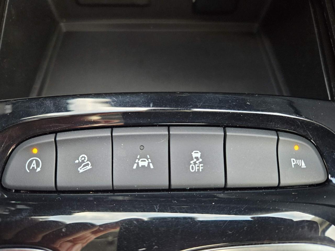 2021 Buick Envision Essence One Owner | Sport Touring | AWD | Leather | Sunroof | 20" Wheels Photo