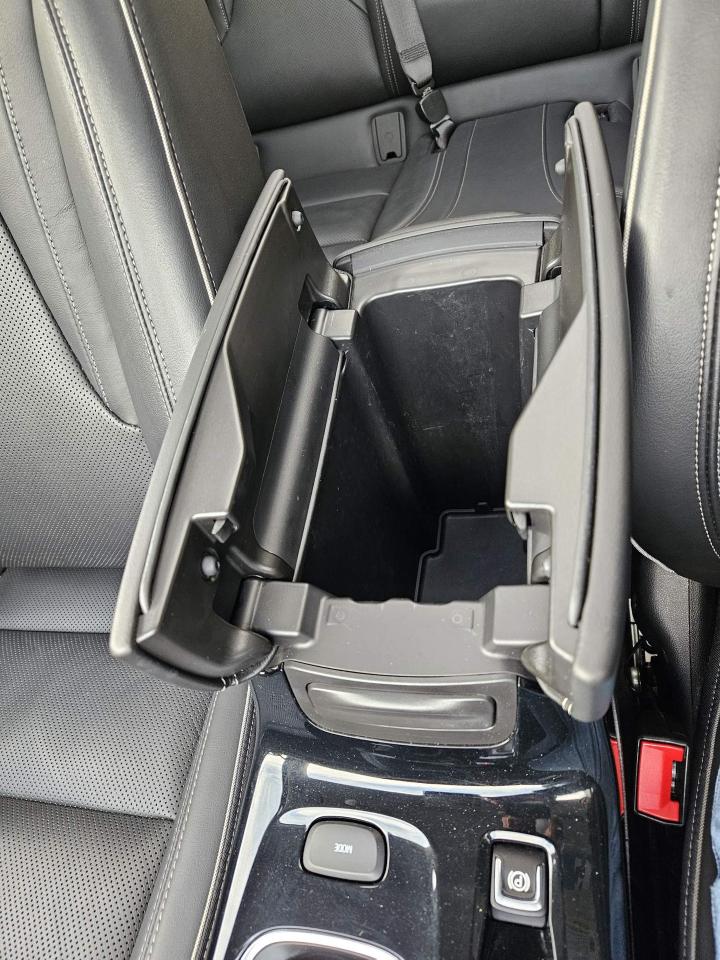 2021 Buick Envision Essence One Owner | Sport Touring | AWD | Leather | Sunroof | 20" Wheels Photo