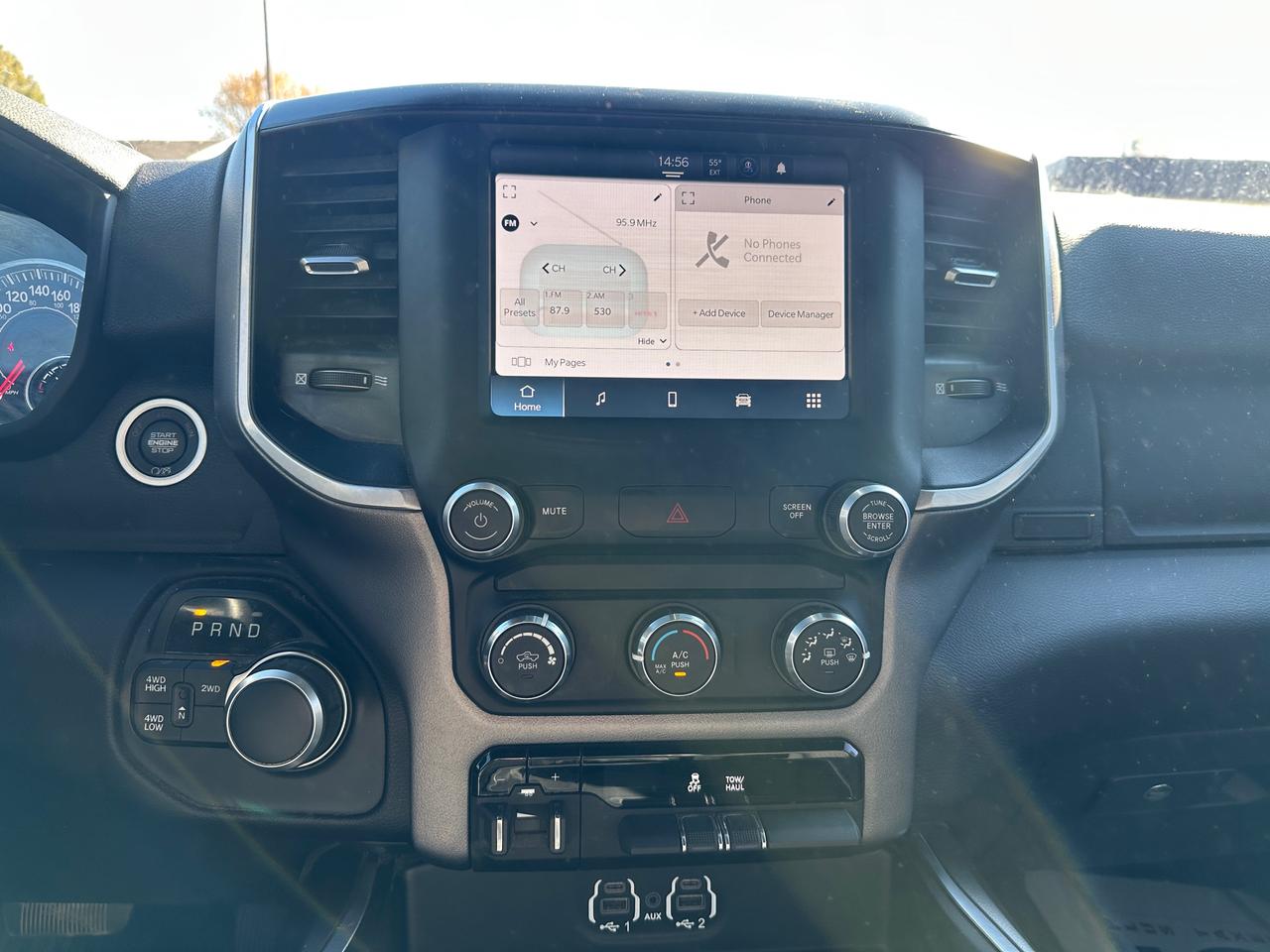 2024 RAM 3500 Big Horn Photo