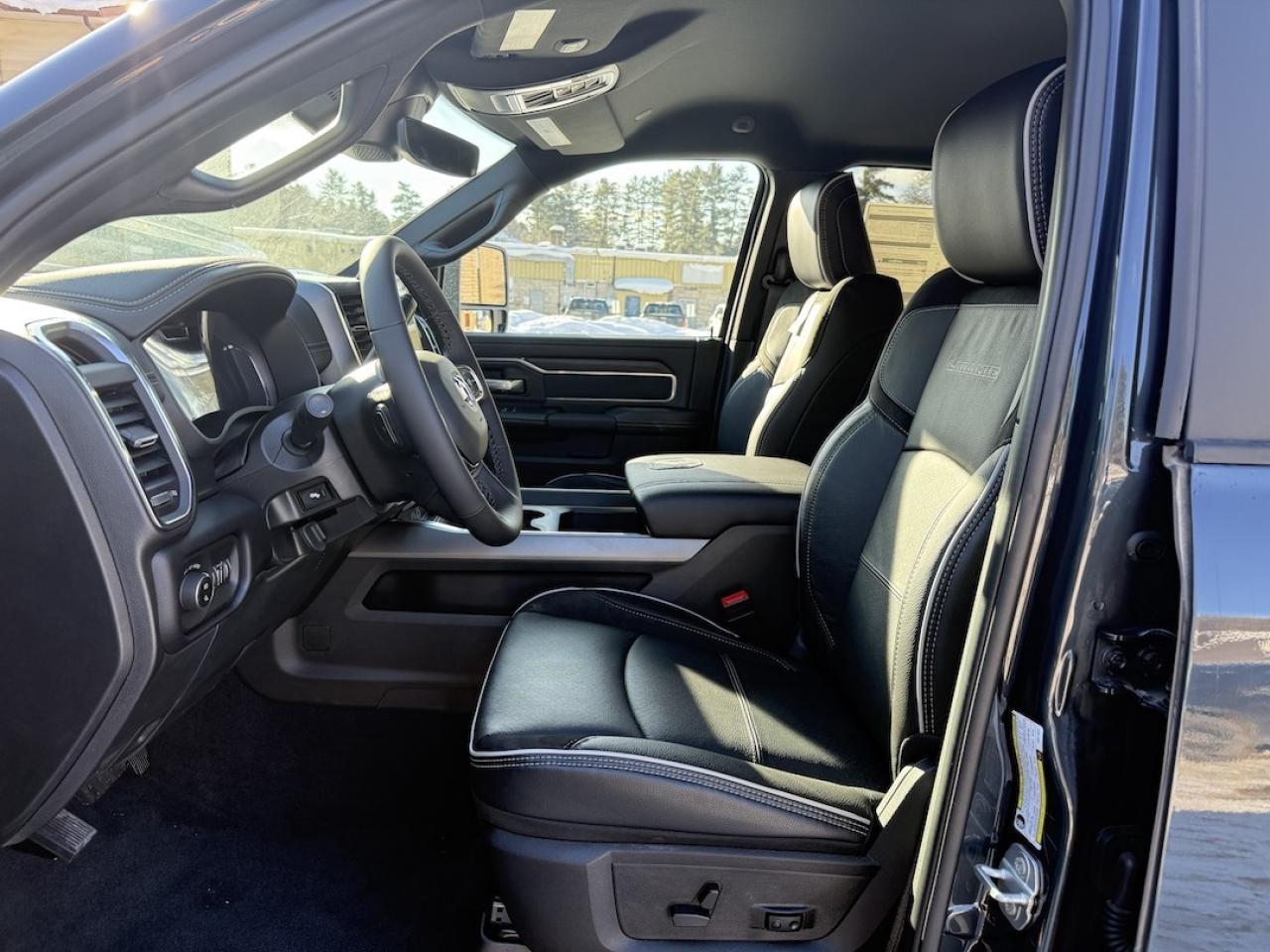 2026 RAM 3500 LARAMIE 4X4 Photo