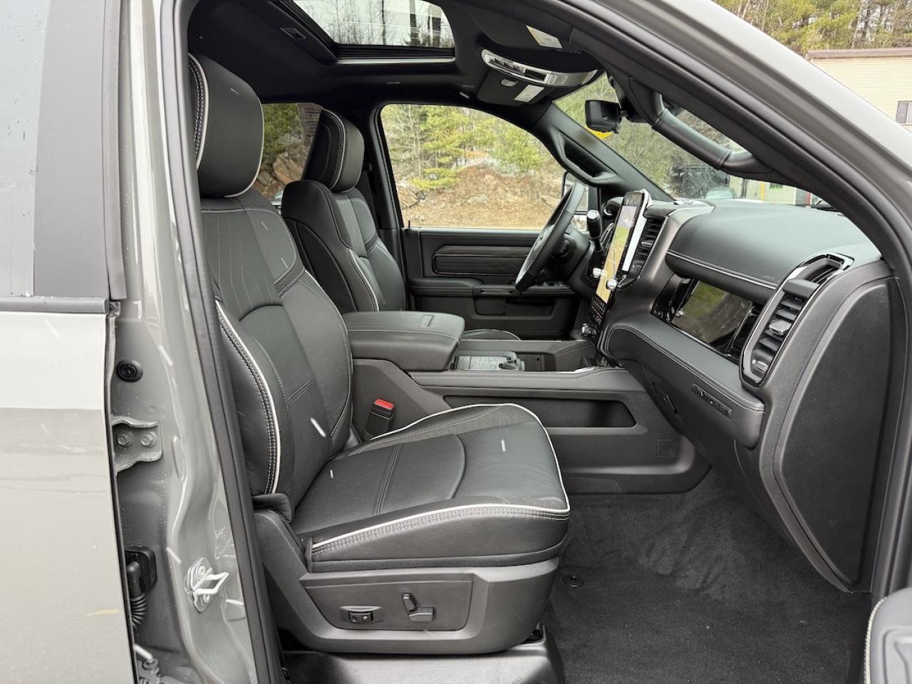 2026 RAM 3500 Limited 4x4 Photo