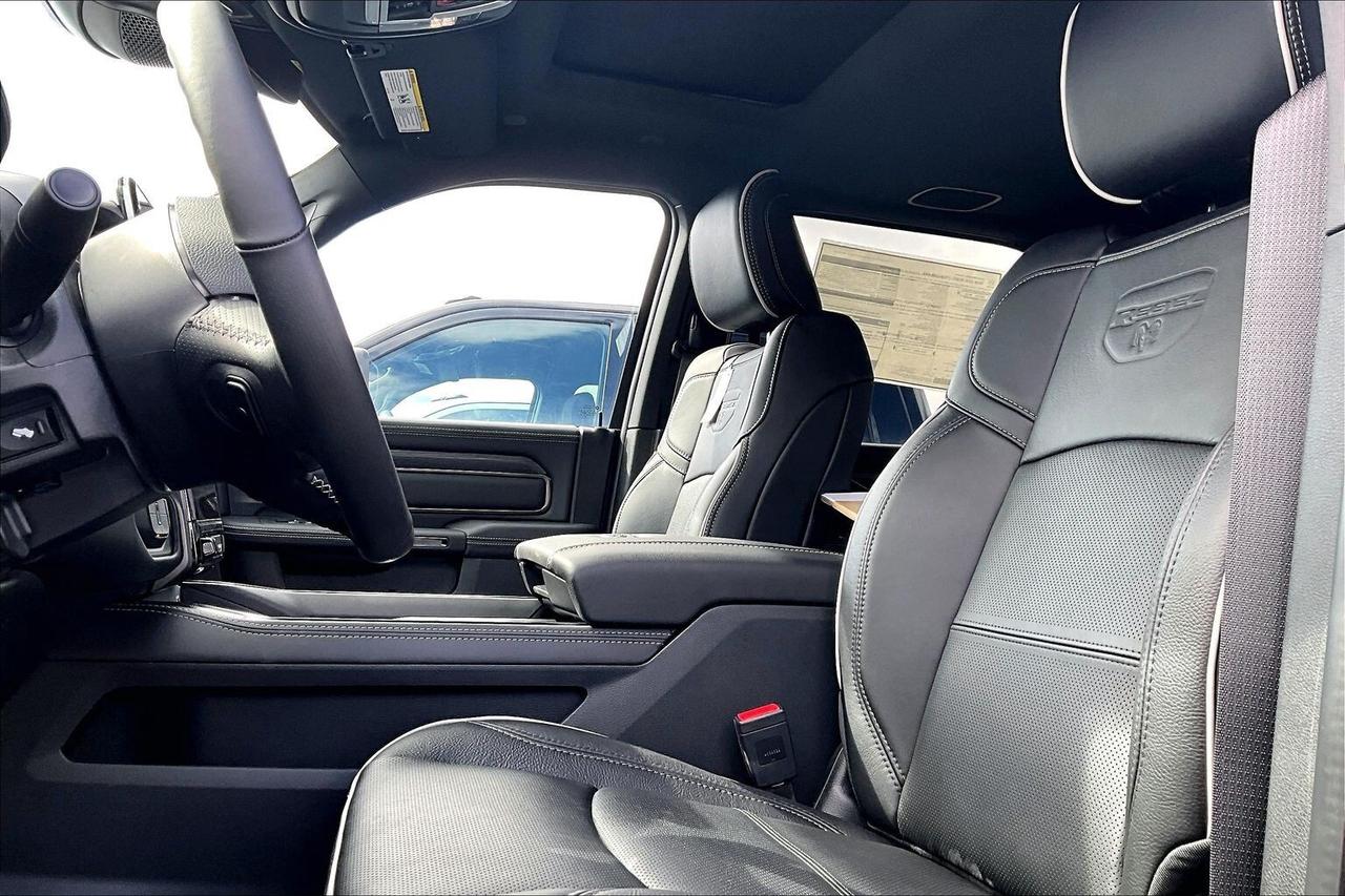 2026 RAM 2500 REBEL | 6.7L Diesel | Leather | Sunroof | Level 2 Photo