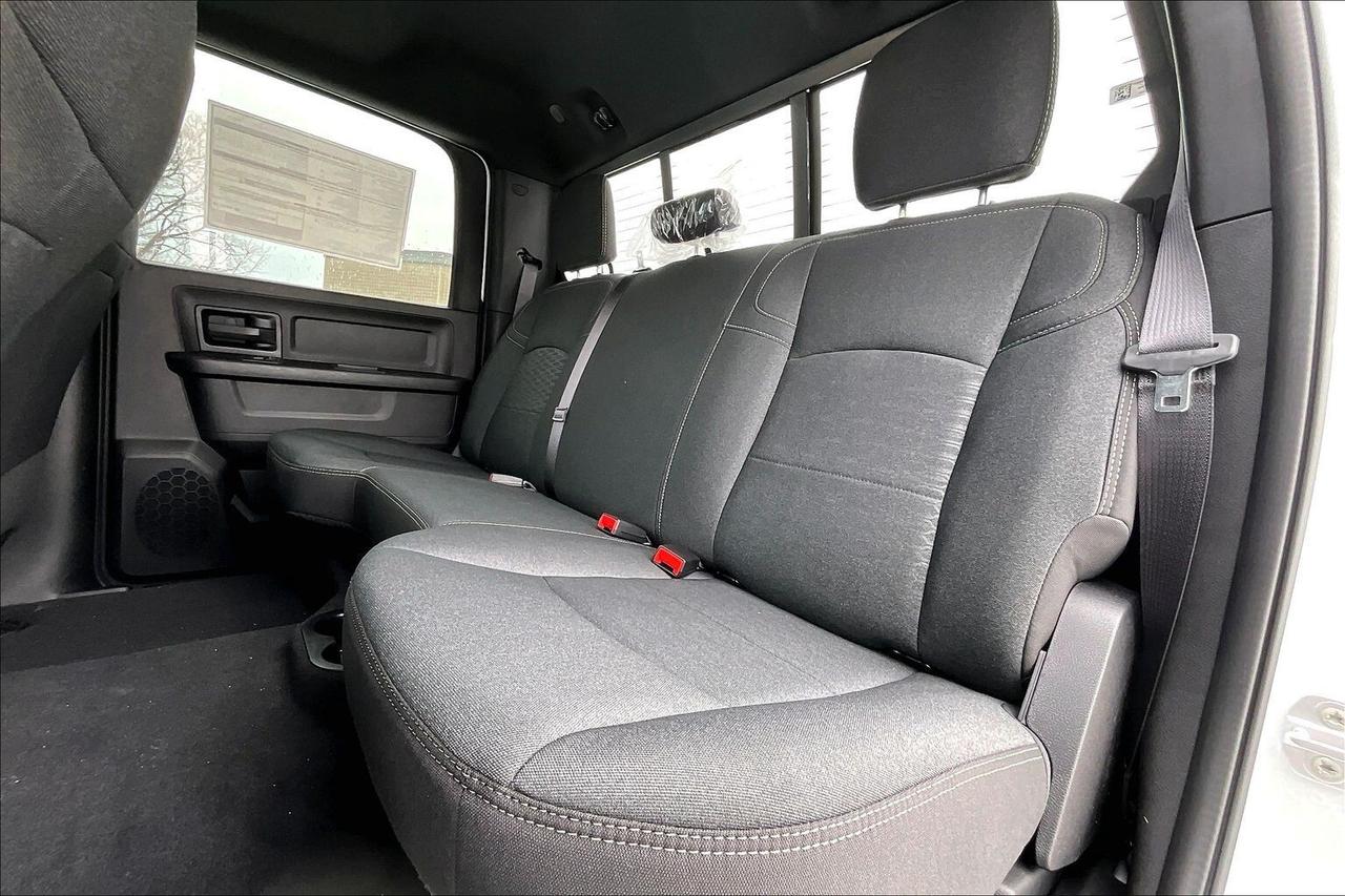 2026 RAM 2500 BLACK EXPRESS | Blackout Pkg | 6.7L Diesel | Lvl1 Photo