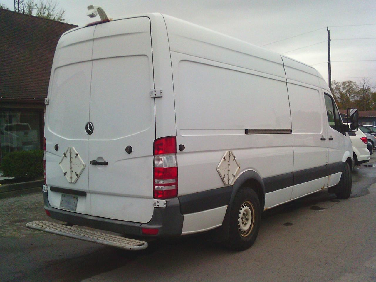 2010 Mercedes-Benz Sprinter High Roof 2500 170 - Photo #6