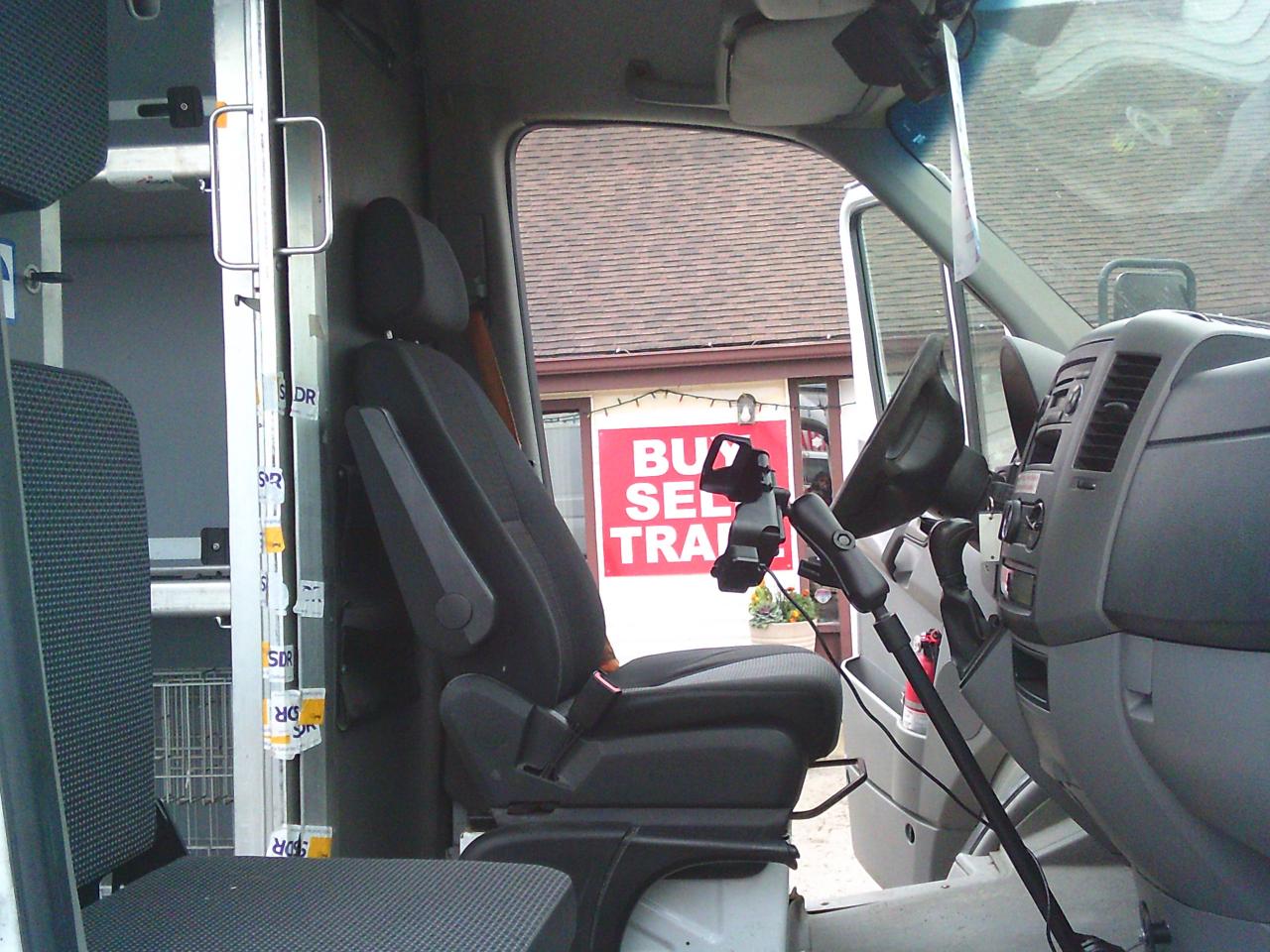2010 Mercedes-Benz Sprinter High Roof 2500 170 - Photo #21