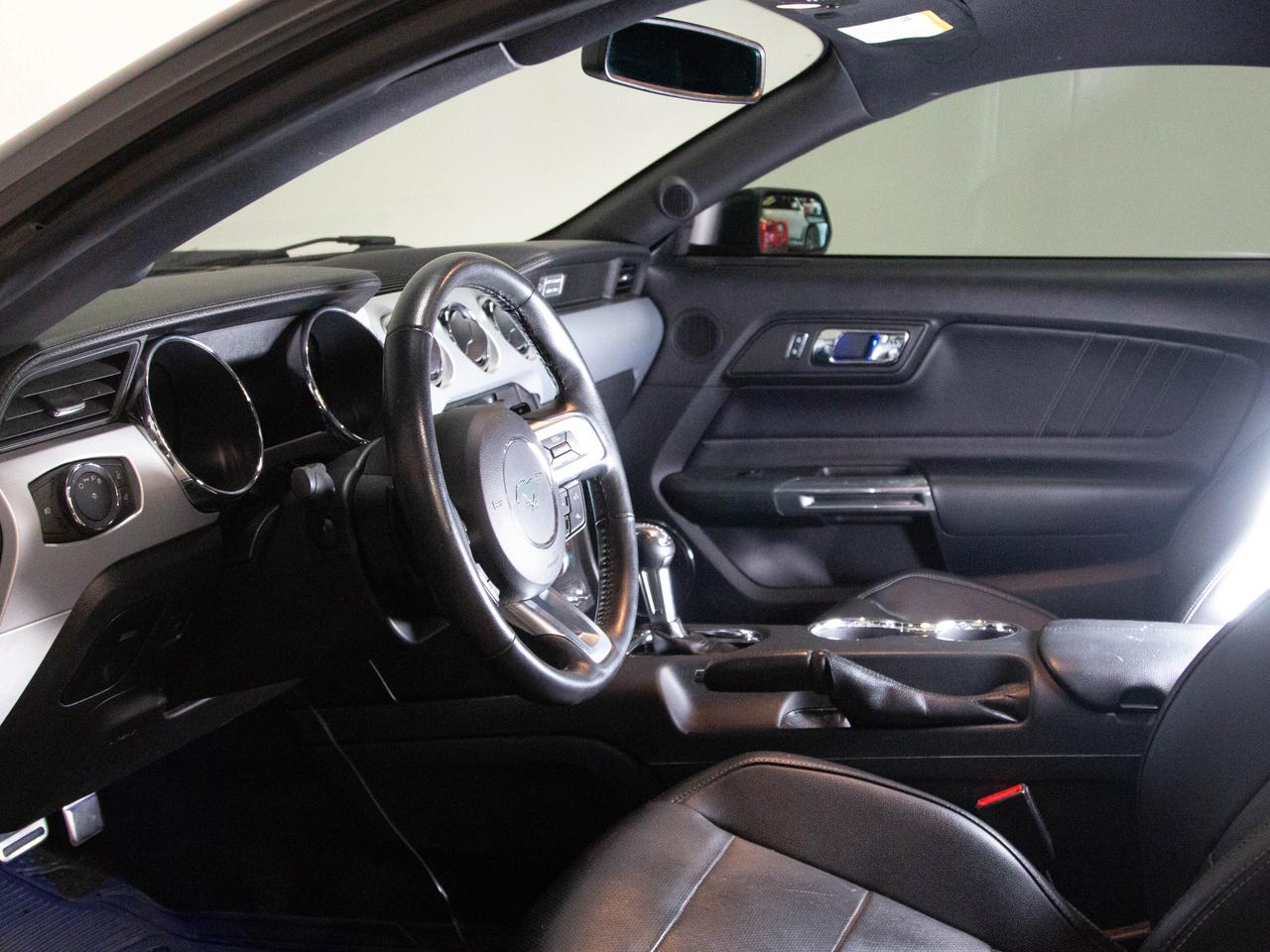2016 Ford Mustang FASTBACK | ECOBOOST | BUTTERFLY DOORS | WDX SOUND Photo