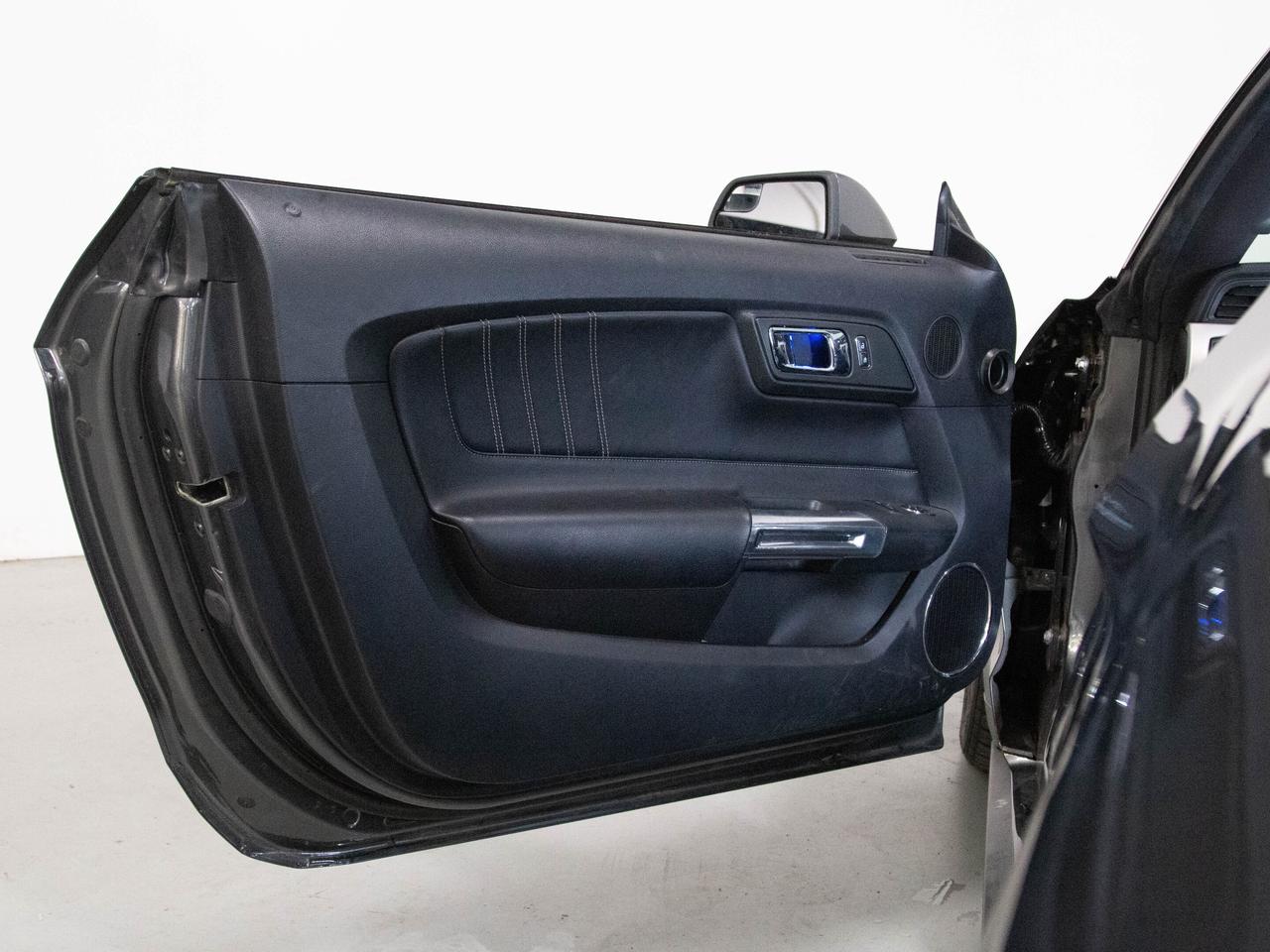 2016 Ford Mustang FASTBACK | ECOBOOST | BUTTERFLY DOORS | WDX SOUND Photo