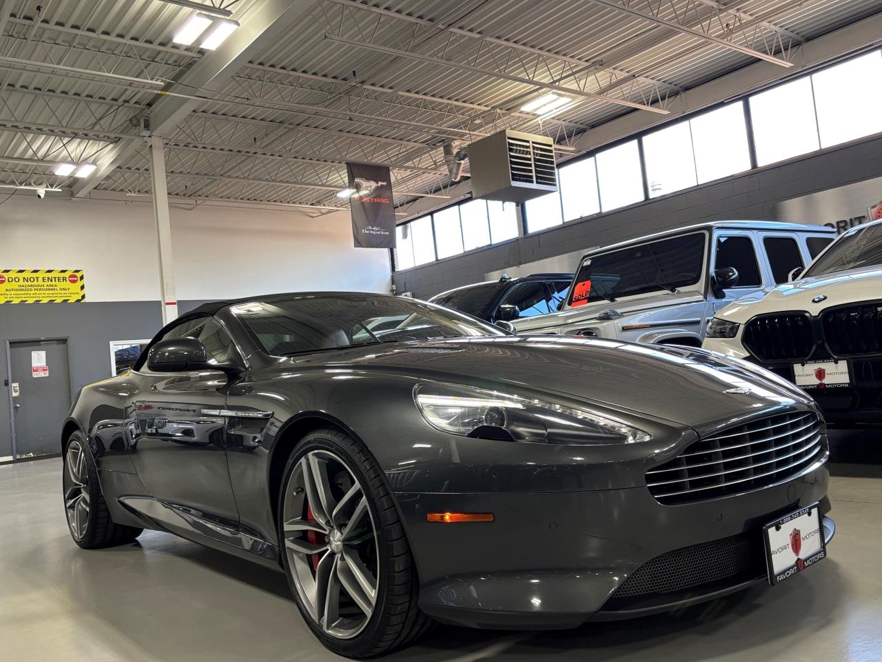 2015 Aston Martin DB9 Volante|V12|RWD|NO LUX TAX|CERAMICBRAKES|NAV|WOOD| - Photo #3