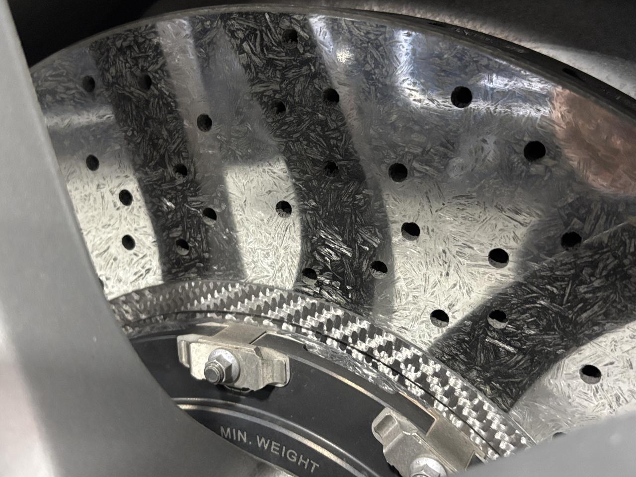 2015 Aston Martin DB9 Volante|V12|RWD|NO LUX TAX|CERAMICBRAKES|NAV|WOOD| - Photo #9