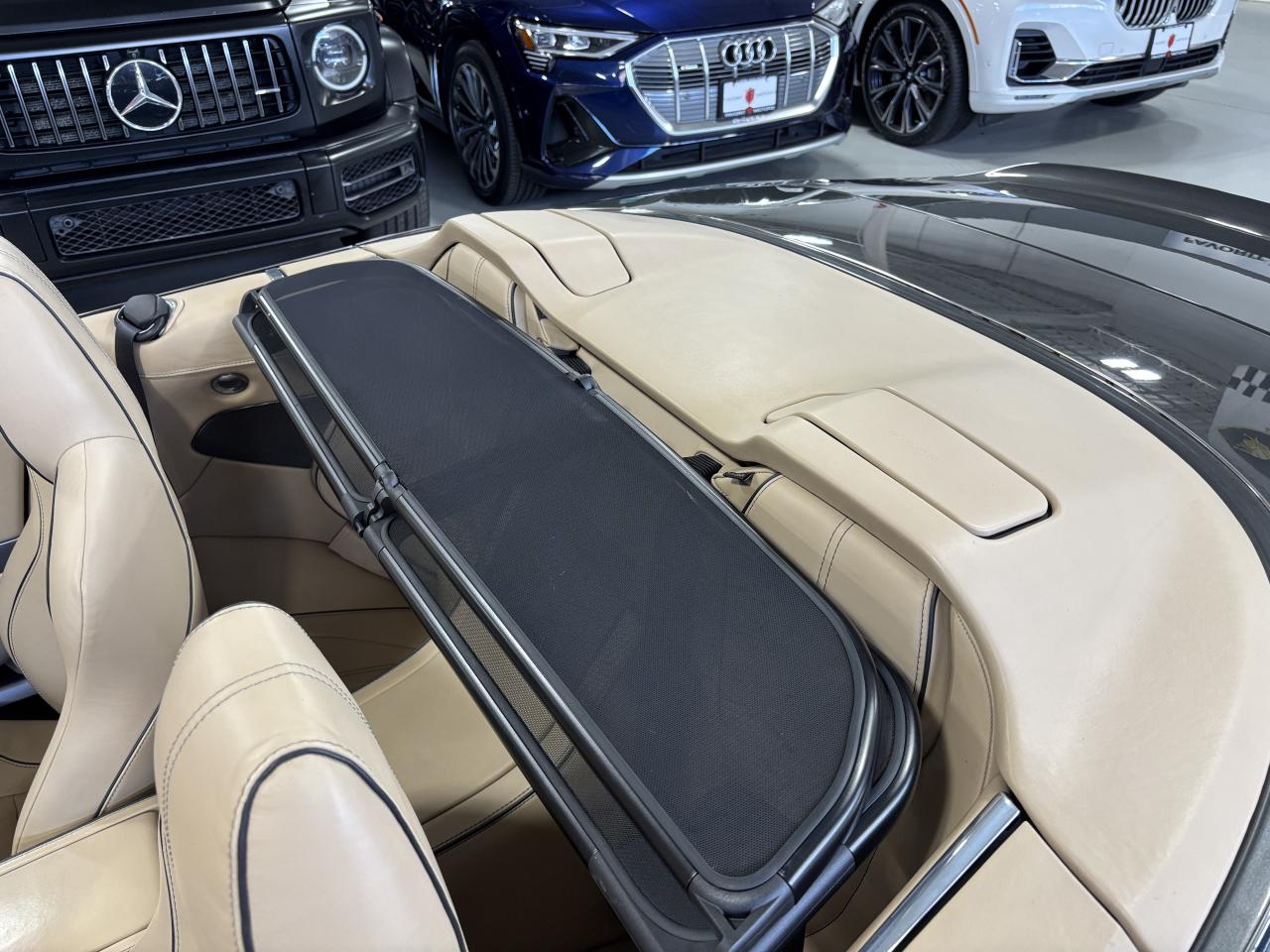 2015 Aston Martin DB9 Volante|V12|RWD|NO LUX TAX|CERAMICBRAKES|NAV|WOOD| - Photo #19