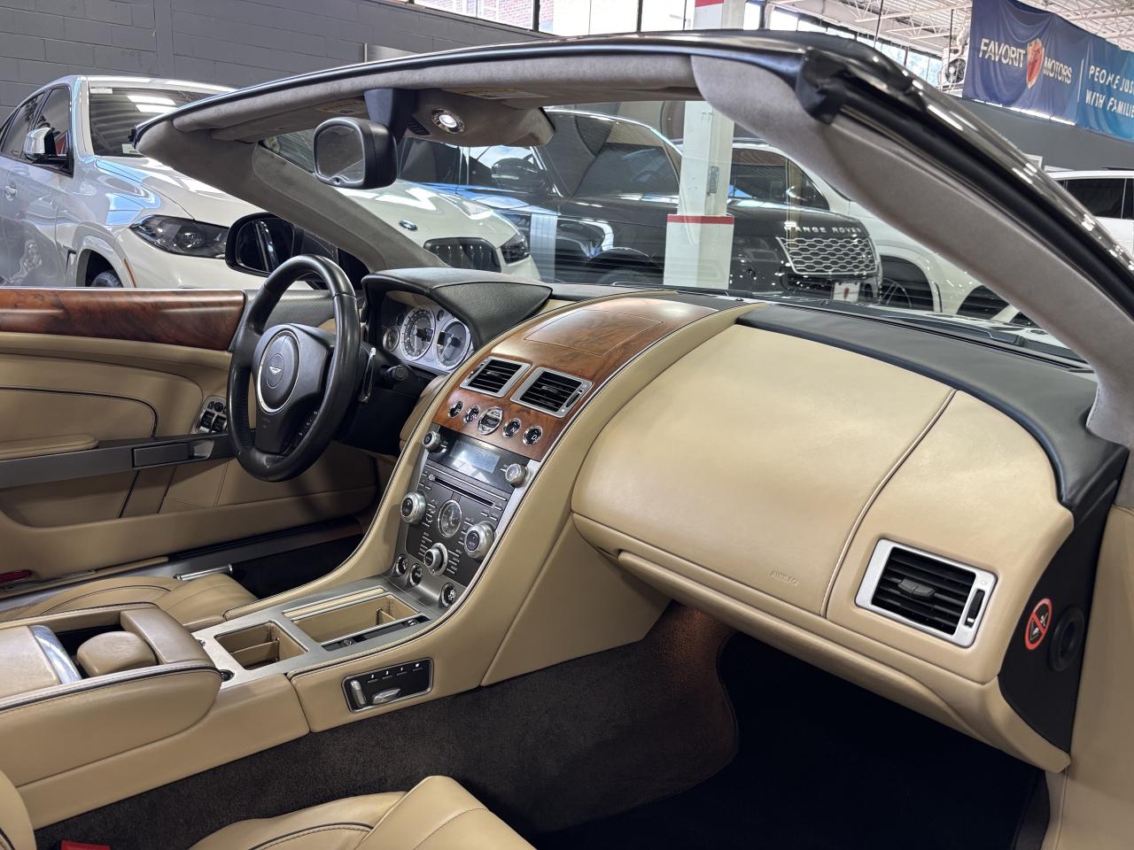 2015 Aston Martin DB9 Volante|V12|RWD|NO LUX TAX|CERAMICBRAKES|NAV|WOOD| - Photo #24